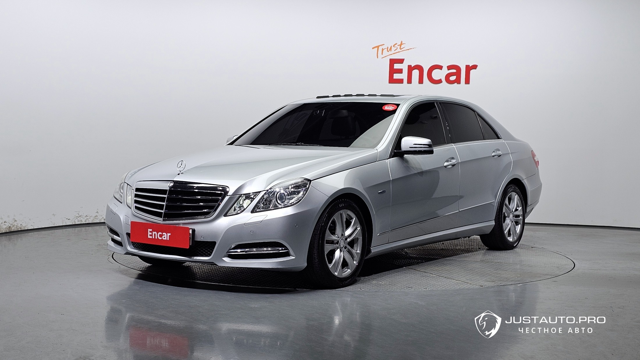 Автомобиль Mercedes-Benz E-Class