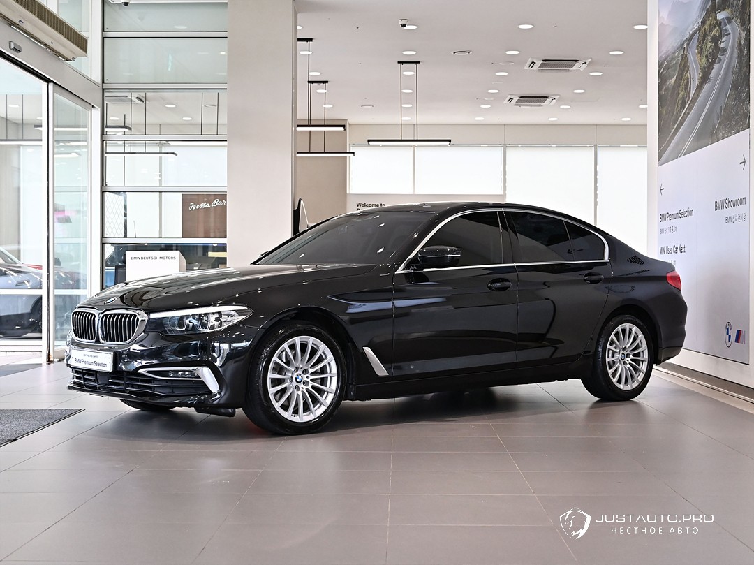 Автомобиль BMW 5-Series