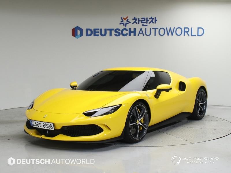 Автомобиль Ferrari 296