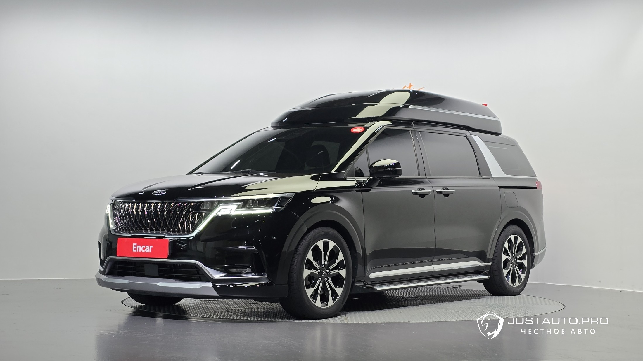 Автомобиль Kia Canival