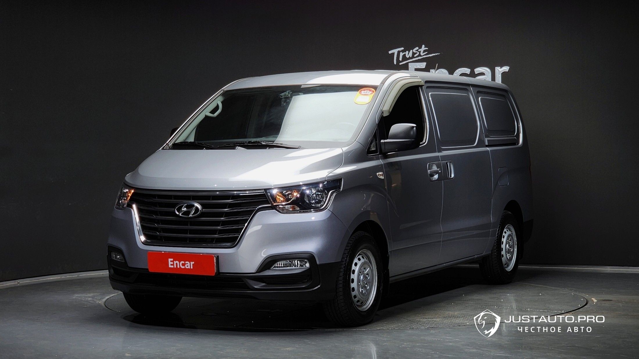 Автомобиль Hyundai Starex