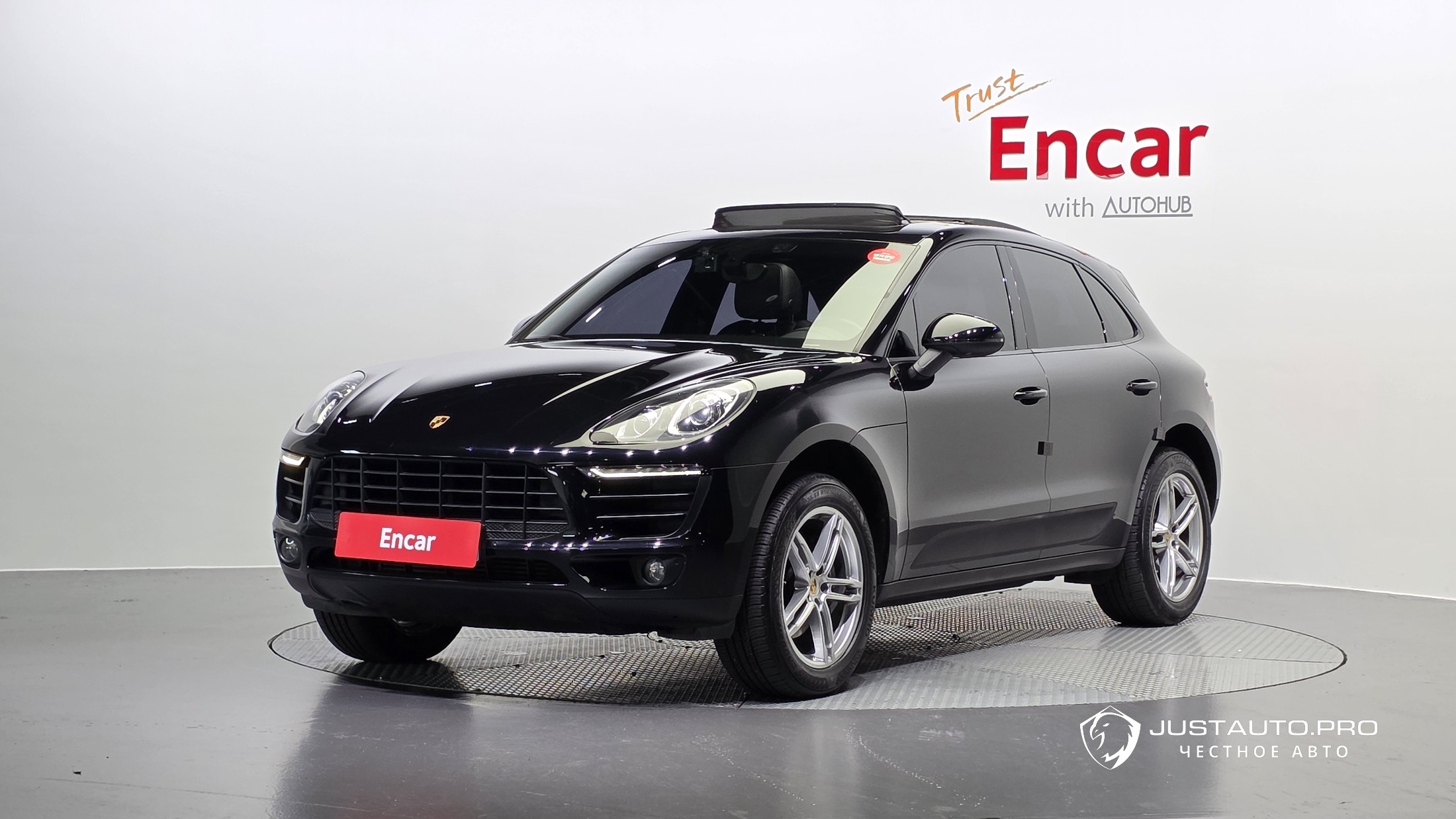 Автомобиль Porsche Macan
