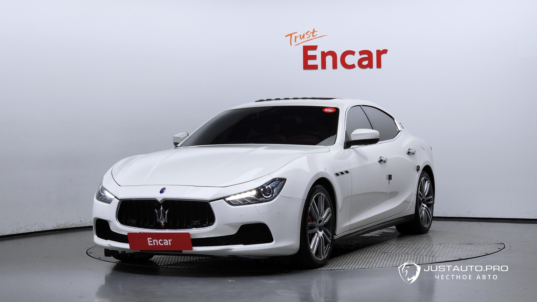 Автомобиль Maserati Ghibli