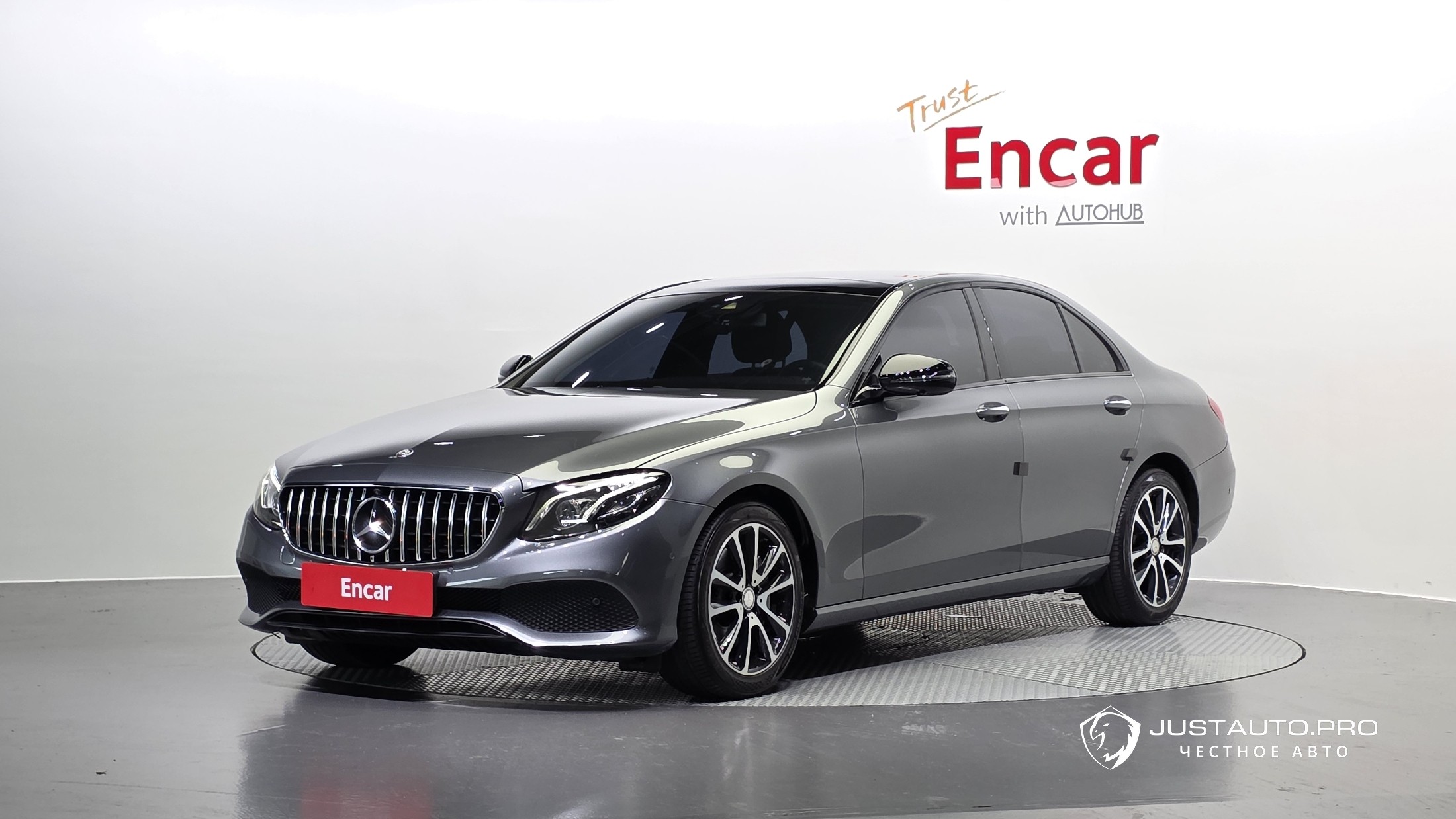 Автомобиль Mercedes-Benz E-Class