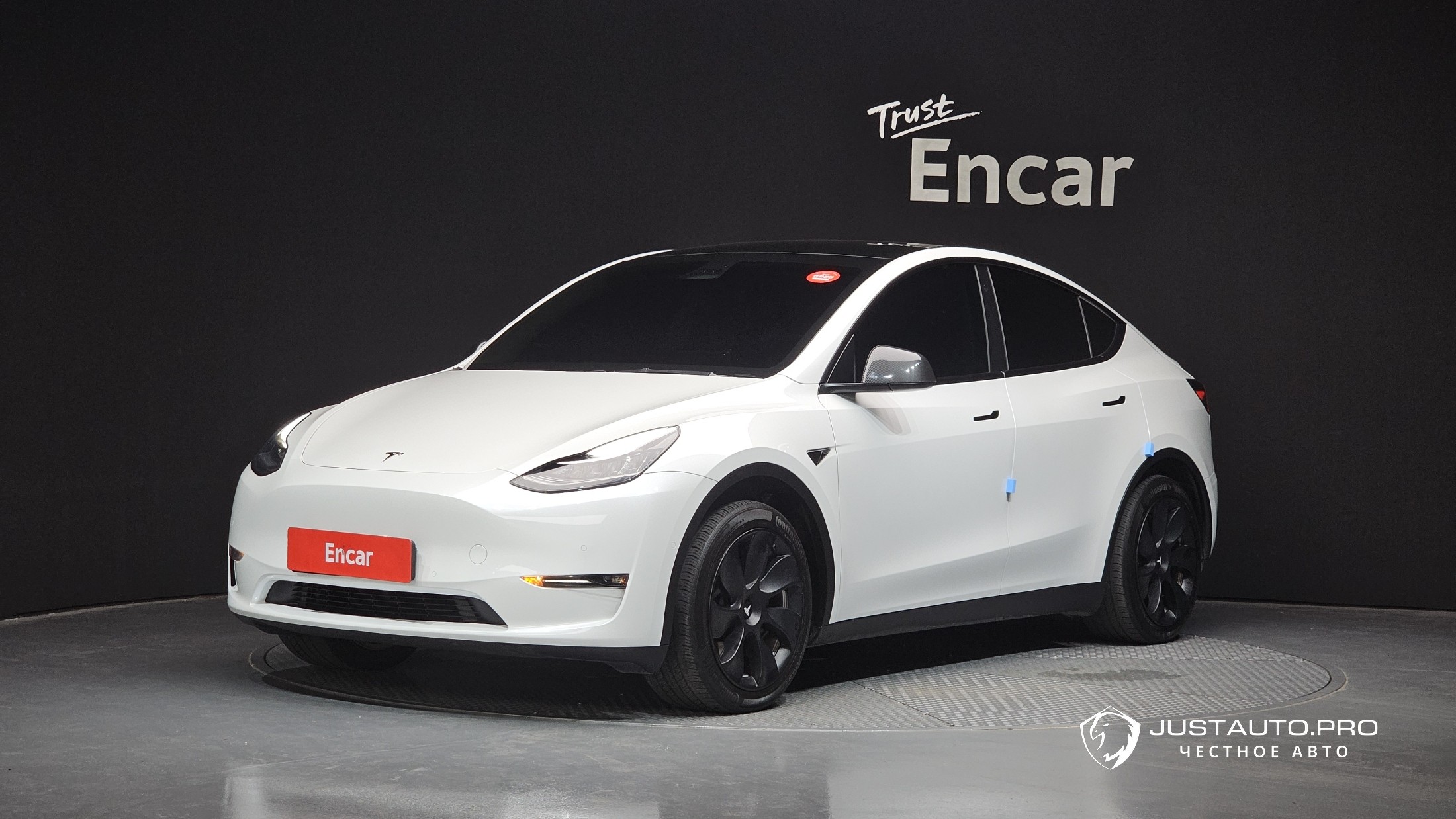 Автомобиль Tesla Model Y