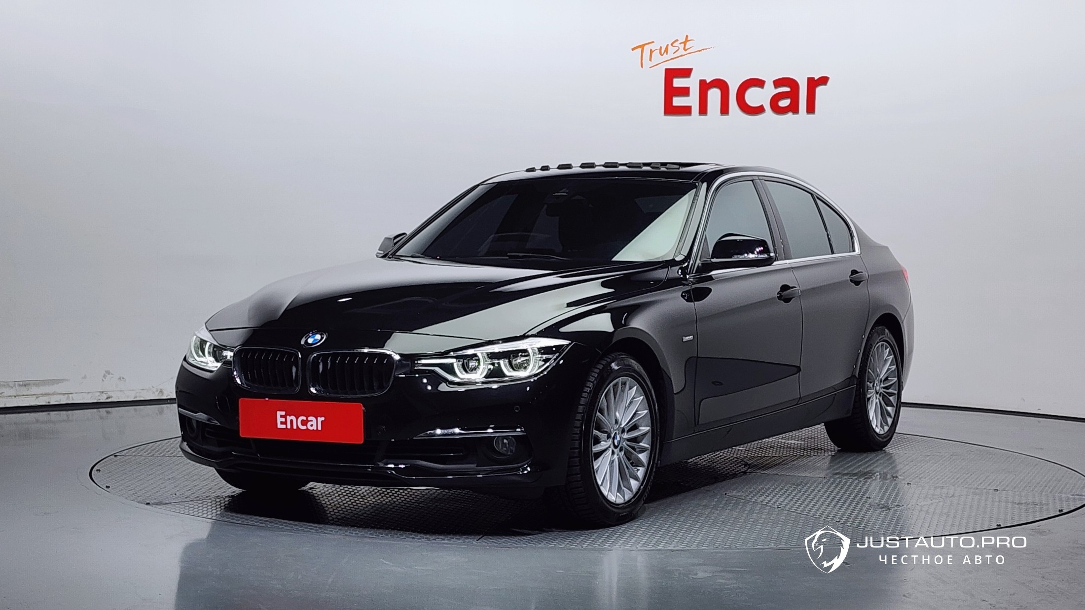 Автомобиль BMW 3-Series