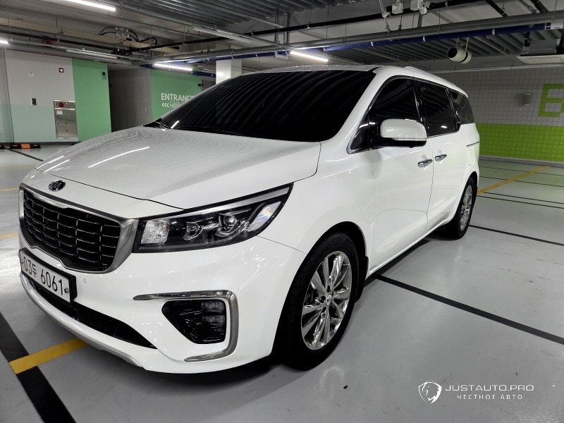 Автомобиль Kia Canival