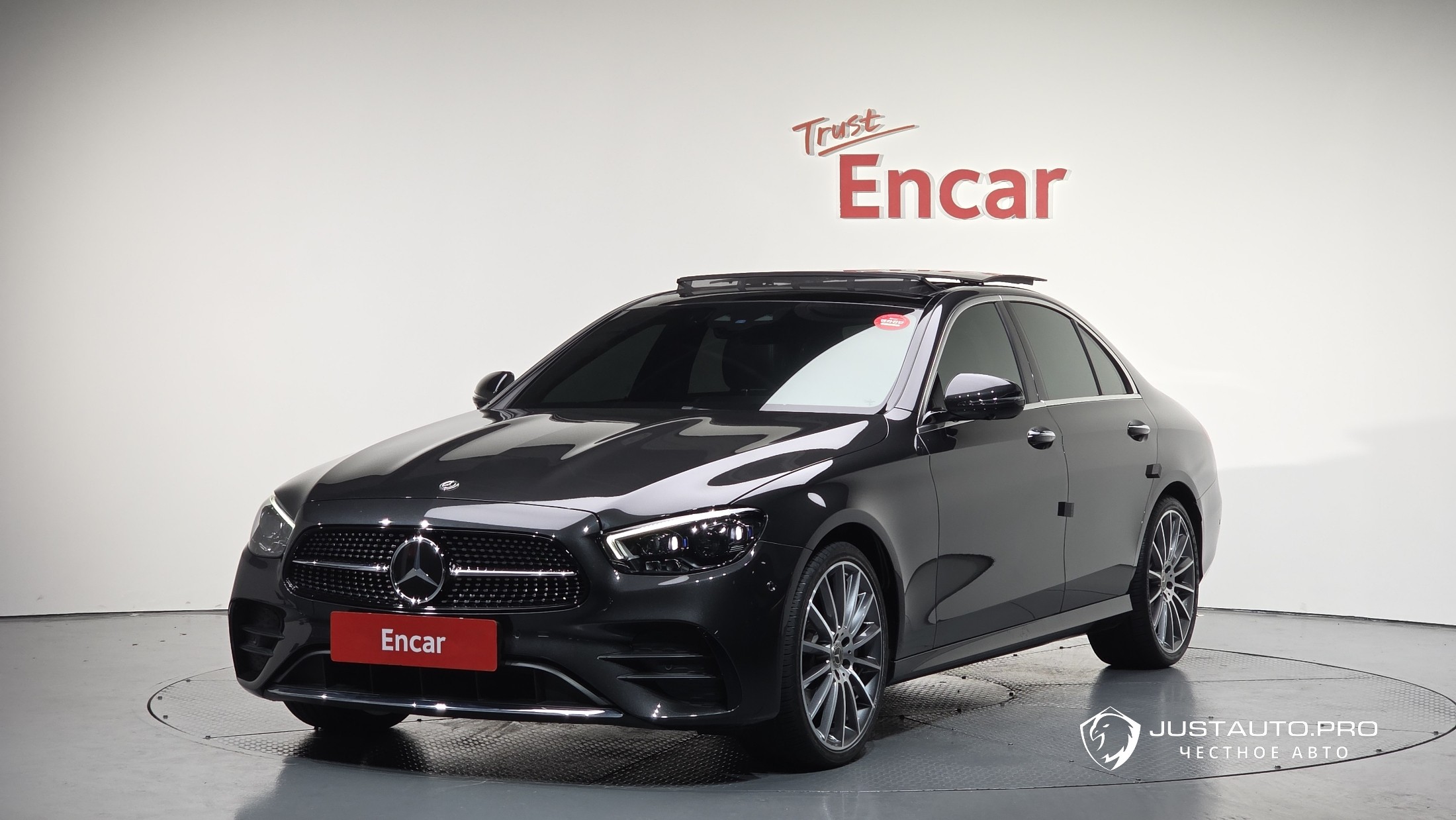 Автомобиль Mercedes-Benz E-Class