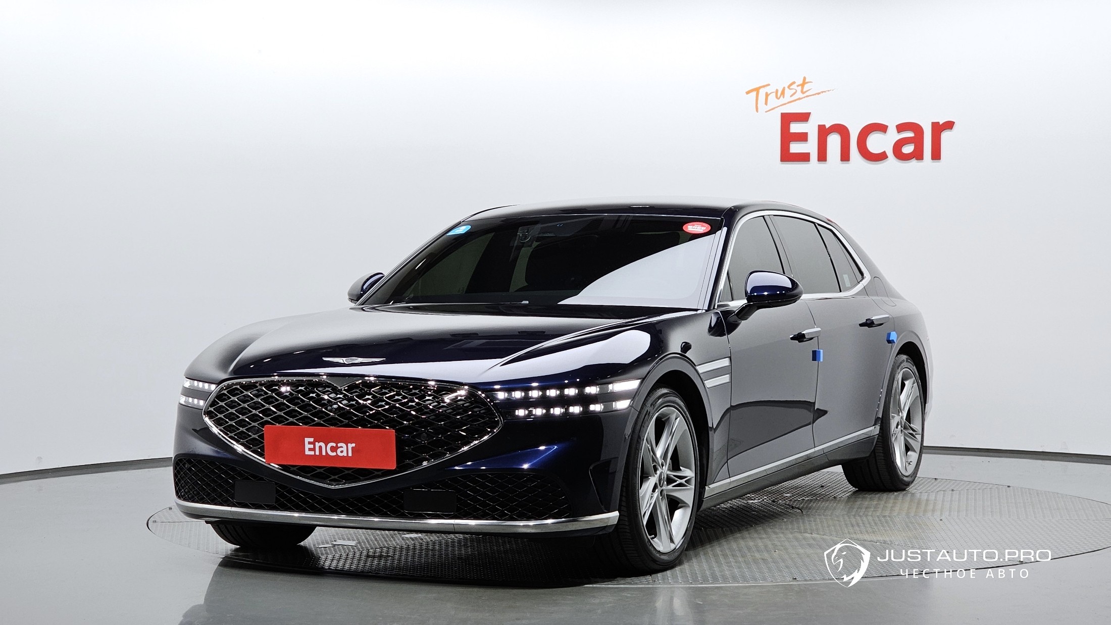 Автомобиль Genesis G90