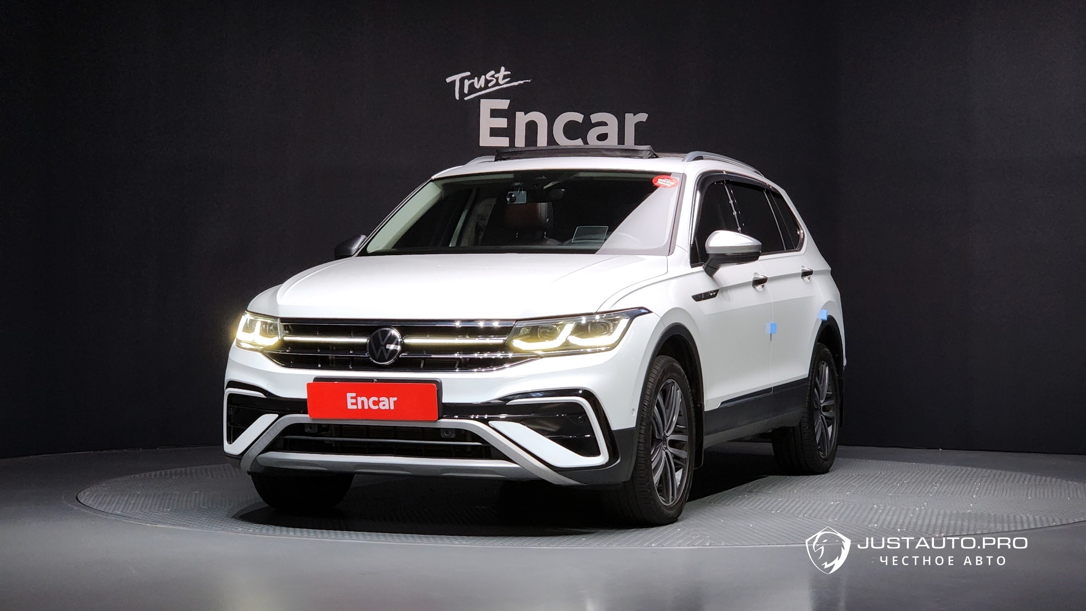 Автомобиль Volkswagen Tiguan