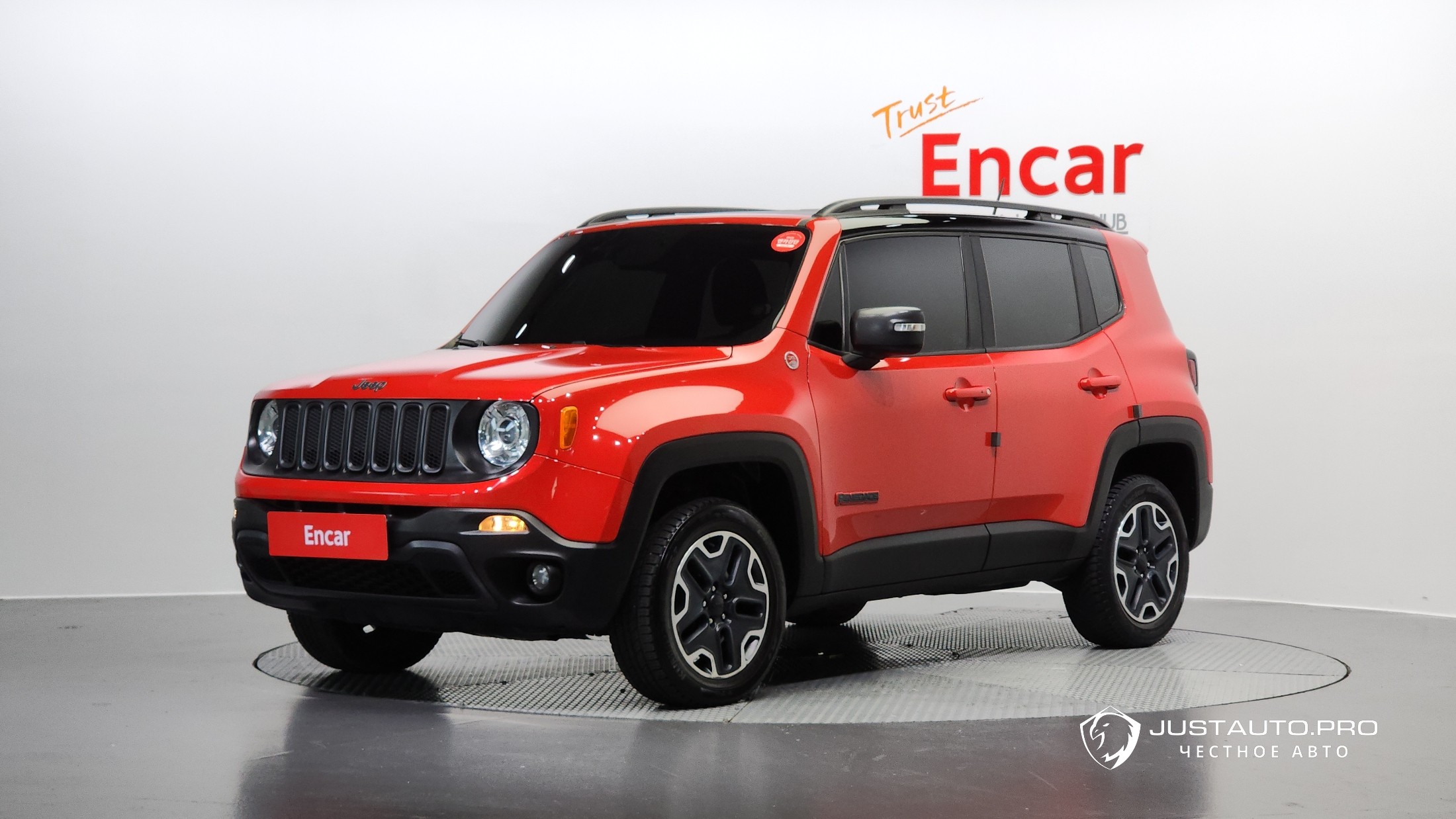 Автомобиль Jeep Renegade
