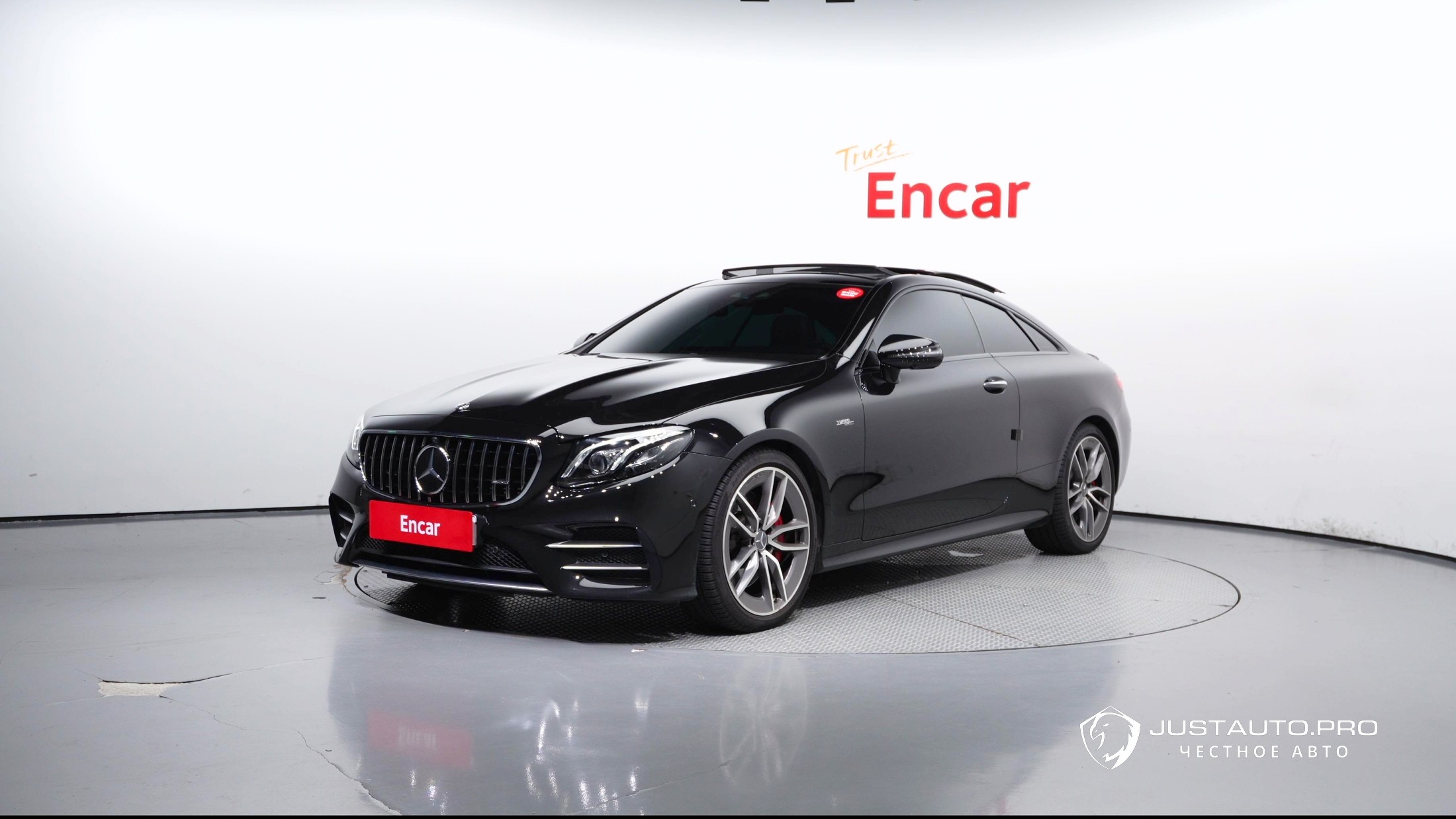 Автомобиль Mercedes-Benz E-Class