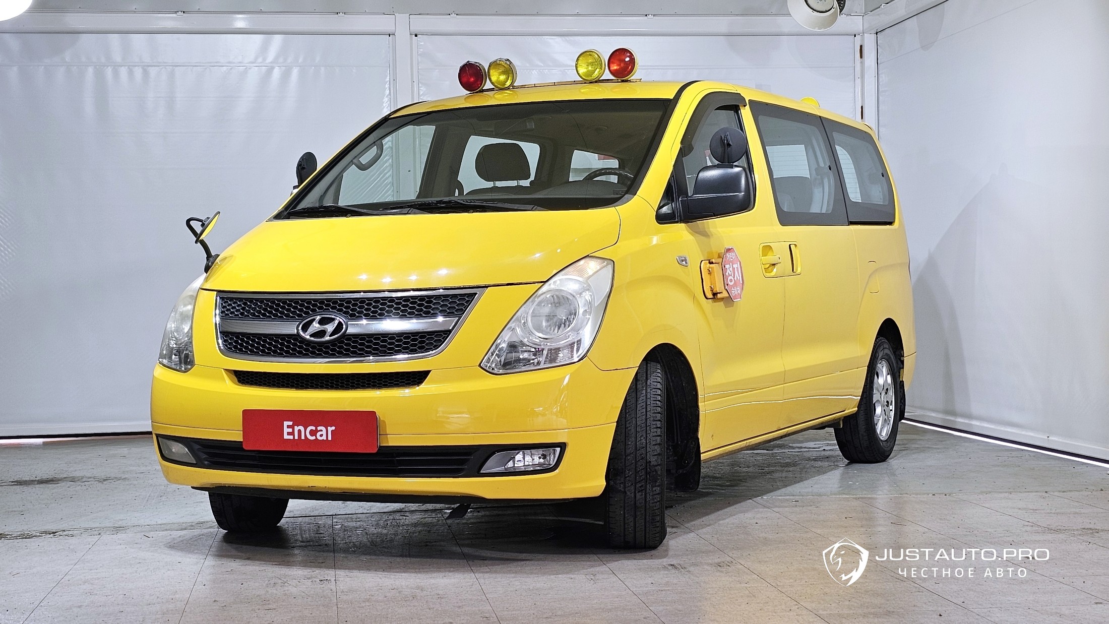 Автомобиль Hyundai Starex