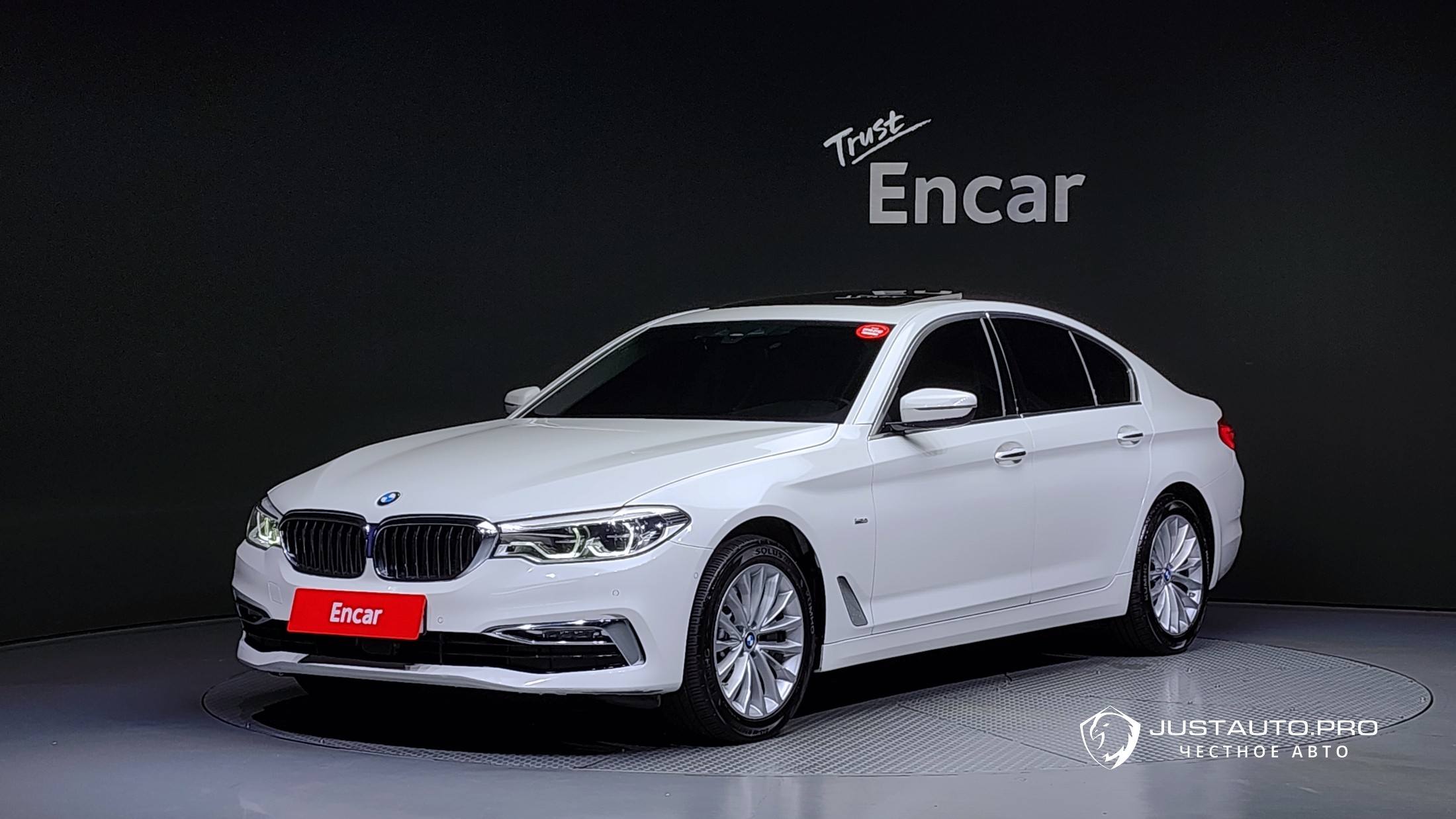 Автомобиль BMW 5-Series