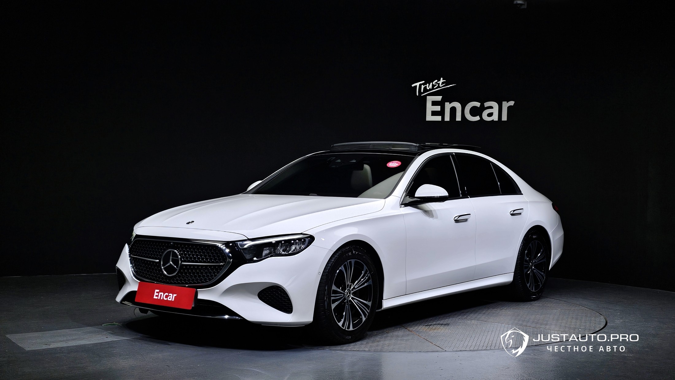 Автомобиль Mercedes-Benz E-Class