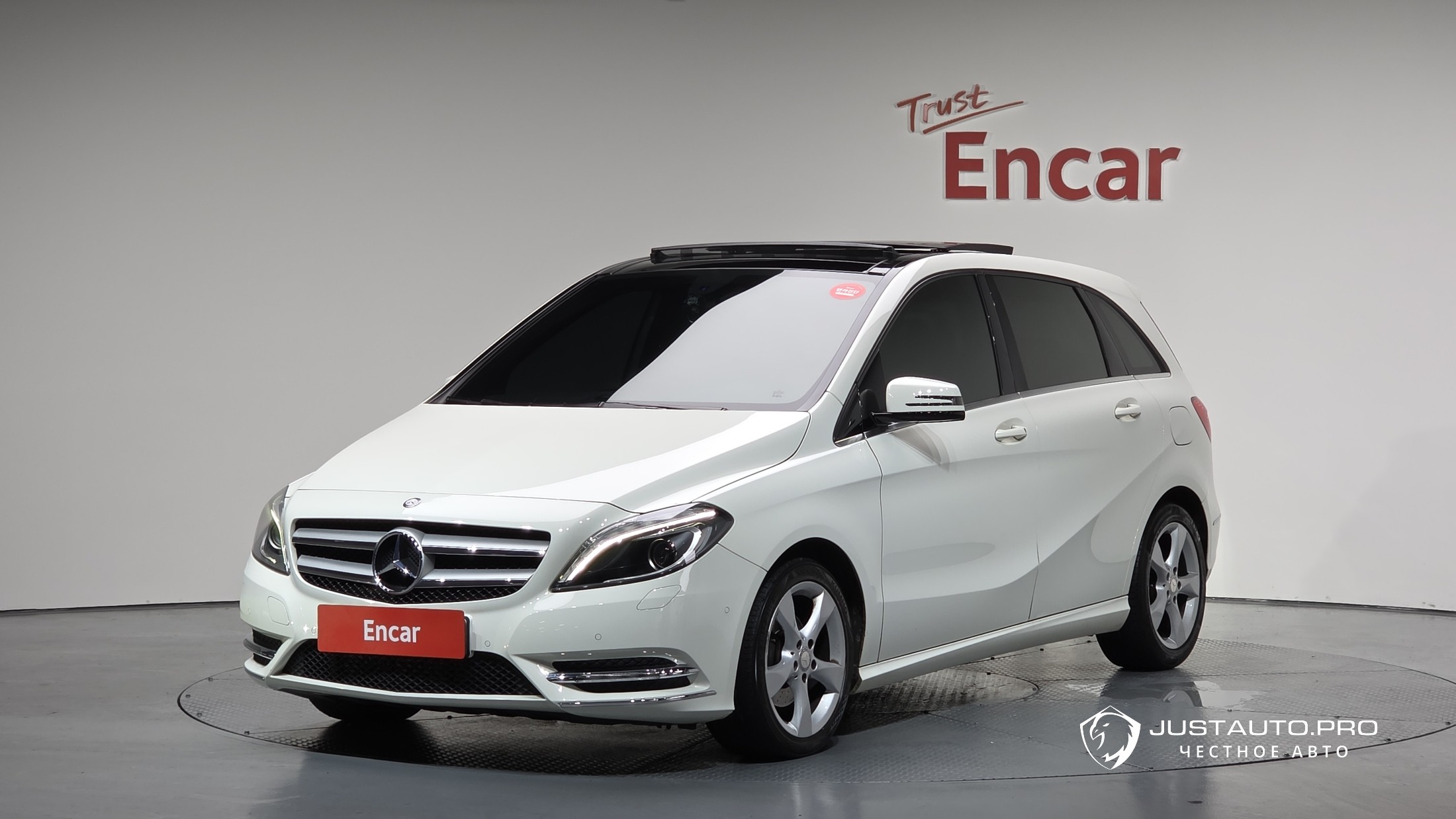 Автомобиль Mercedes-Benz B-Class