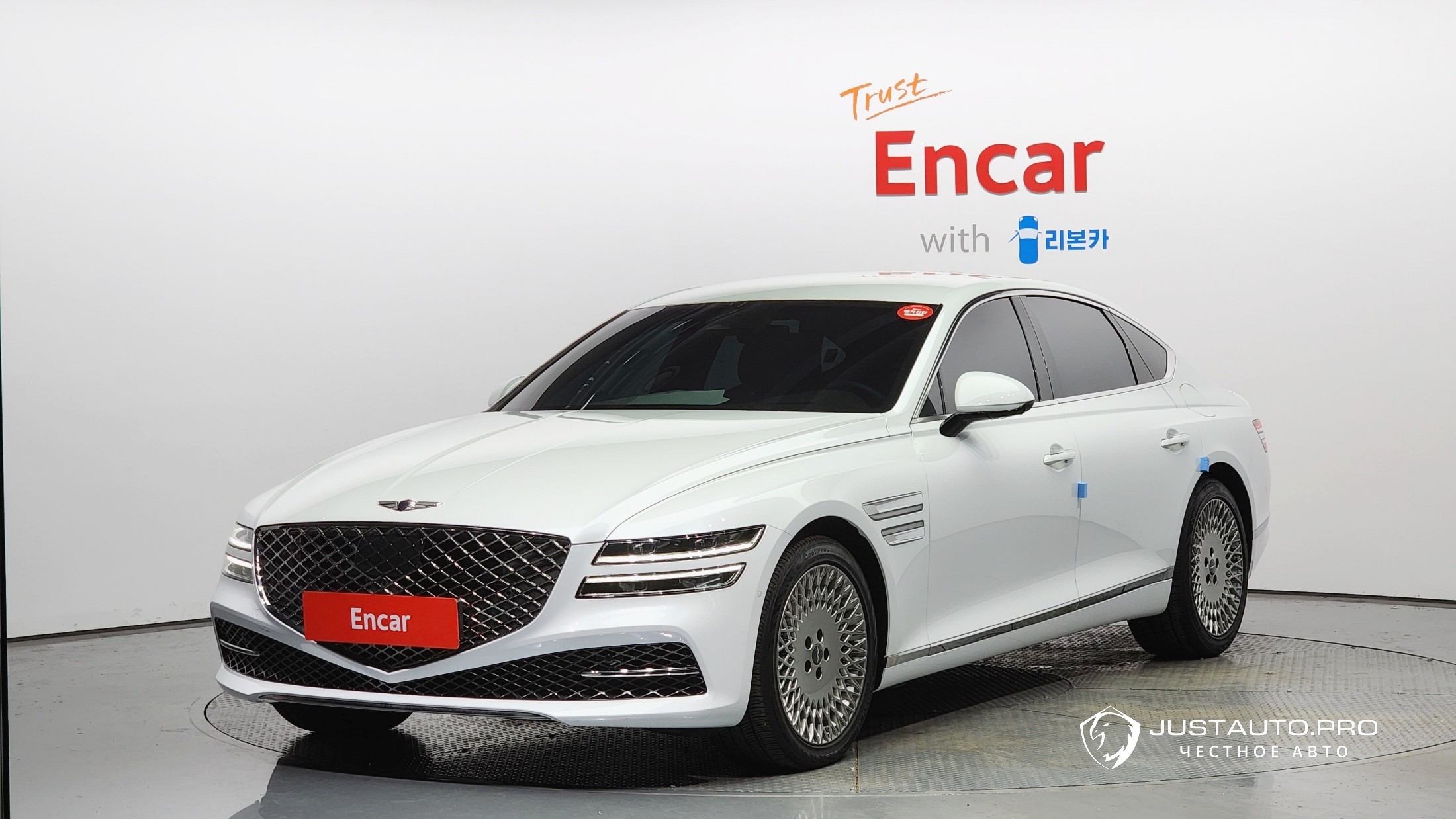 Автомобиль Genesis G80