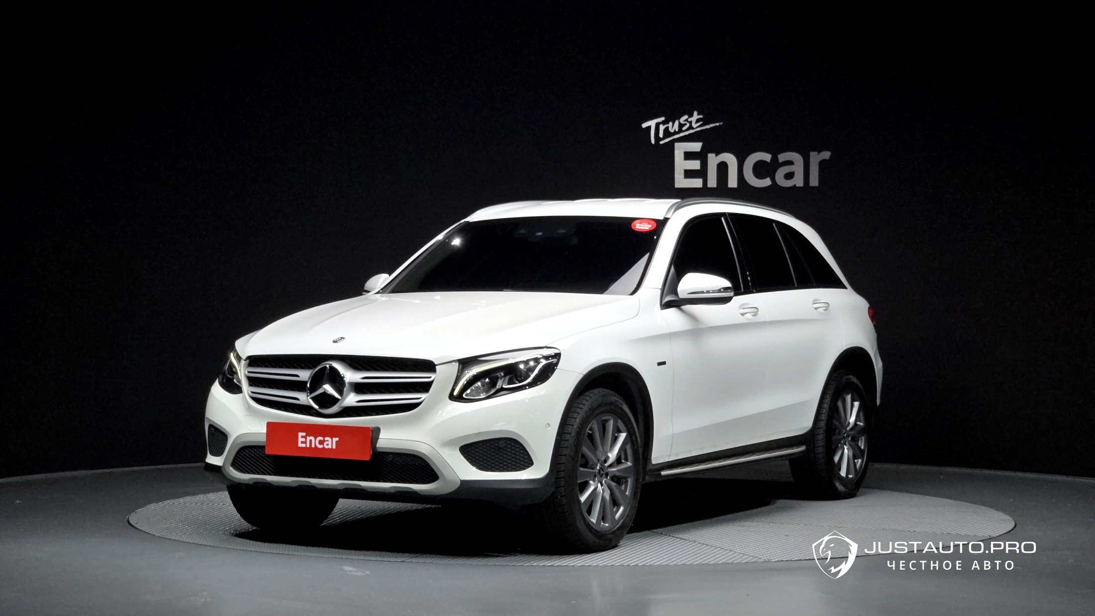 Автомобиль Mercedes-Benz GLC-Class