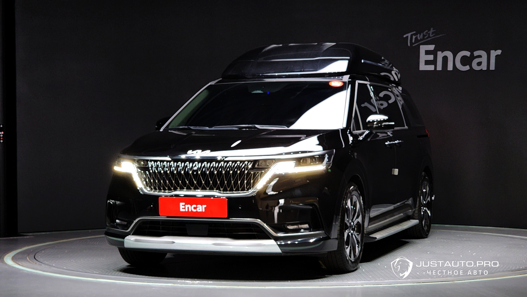 Автомобиль Kia Canival