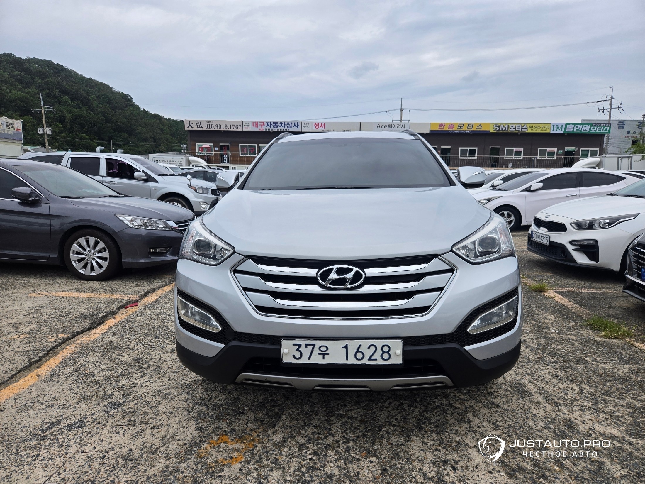 Автомобиль Hyundai Santafe