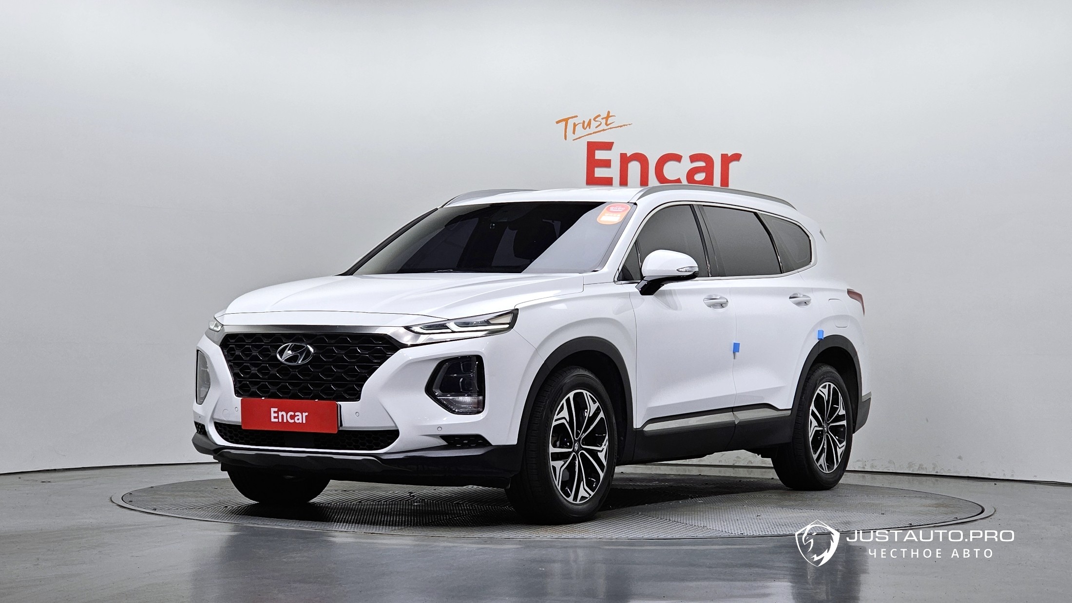 Автомобиль Hyundai Santafe