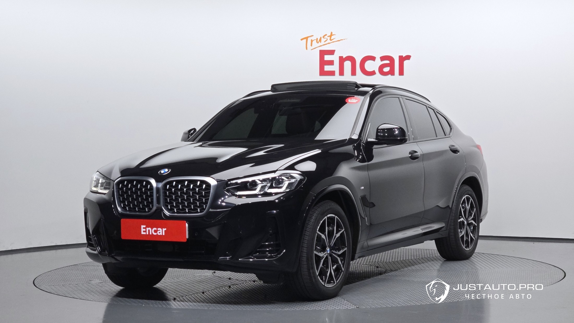 Автомобиль BMW X4