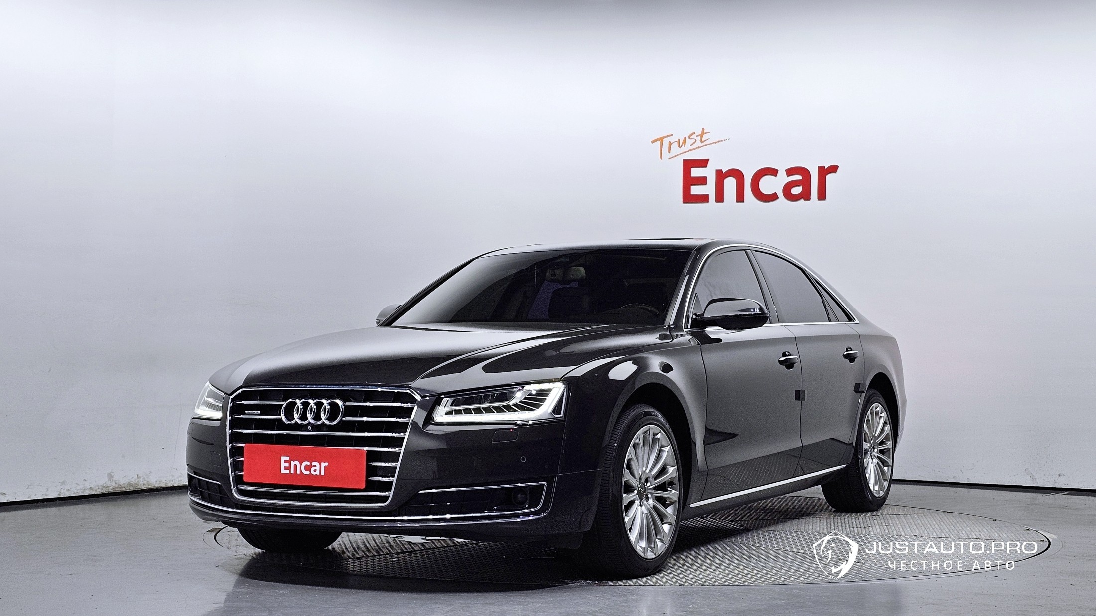 Автомобиль Audi A8