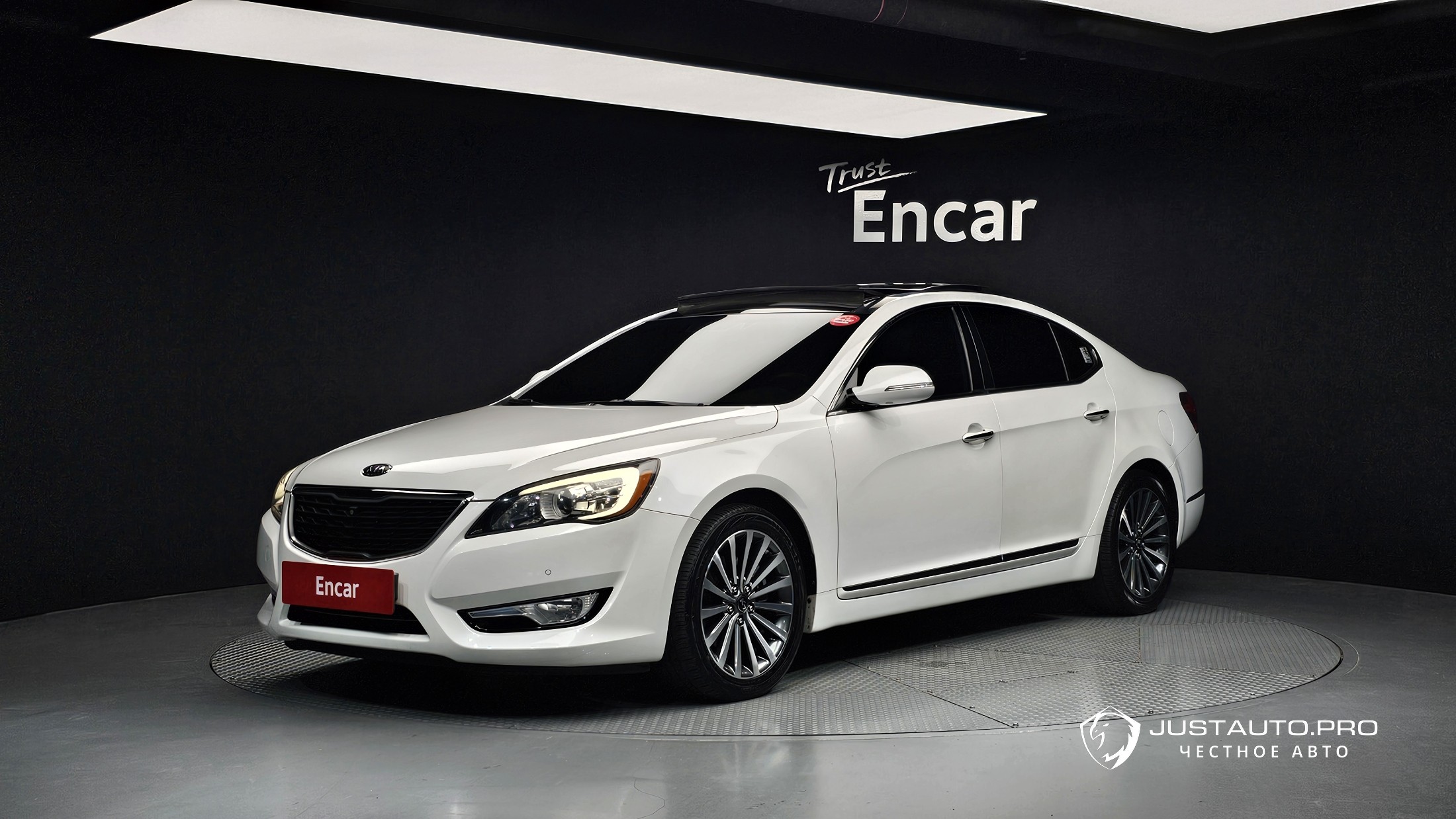 Автомобиль Kia K7