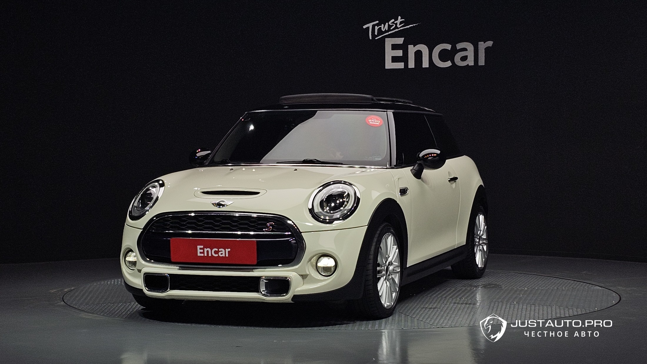 Автомобиль Mini Cooper