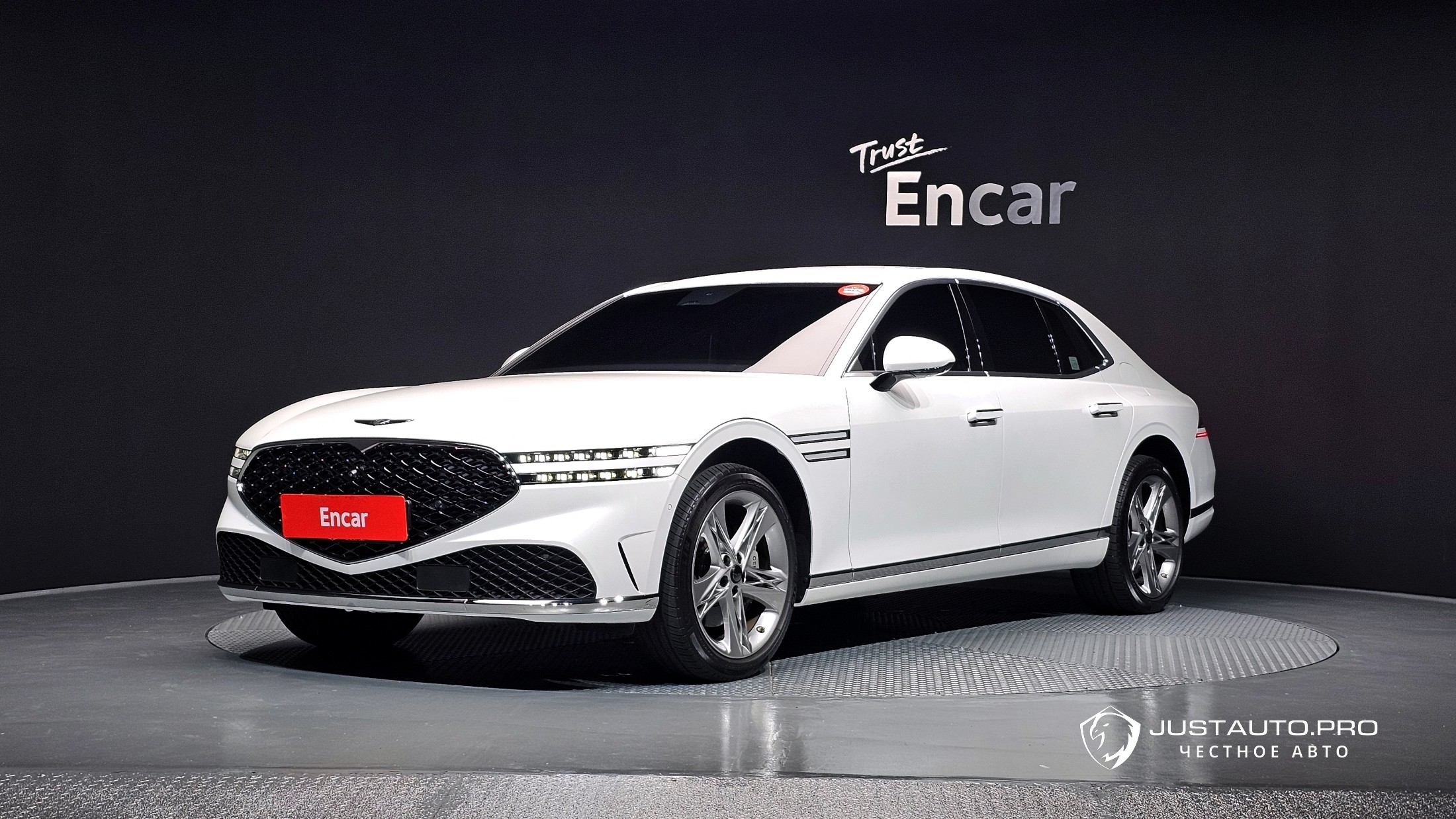 Автомобиль Genesis G90