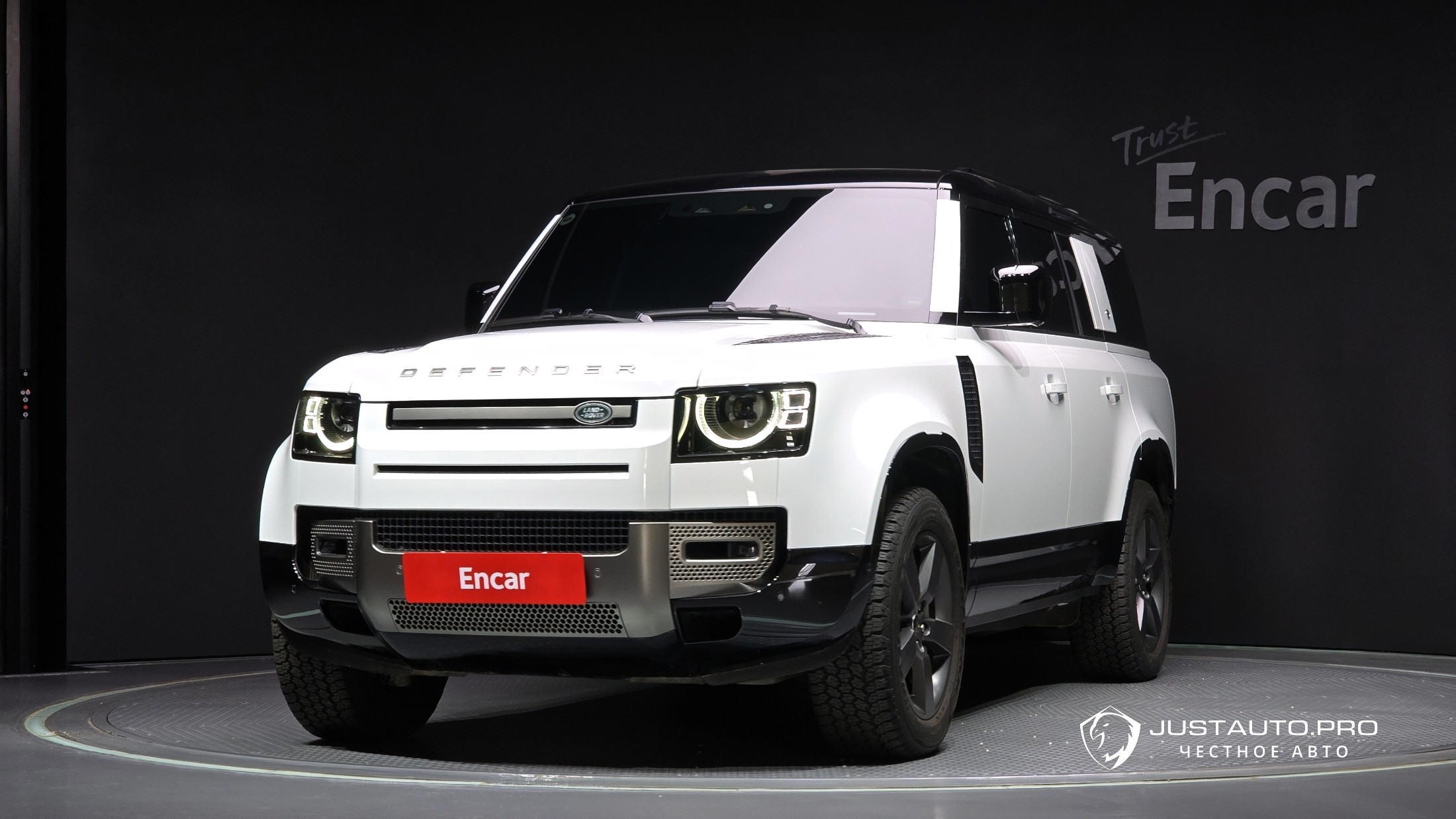 Автомобиль Land Rover Defender