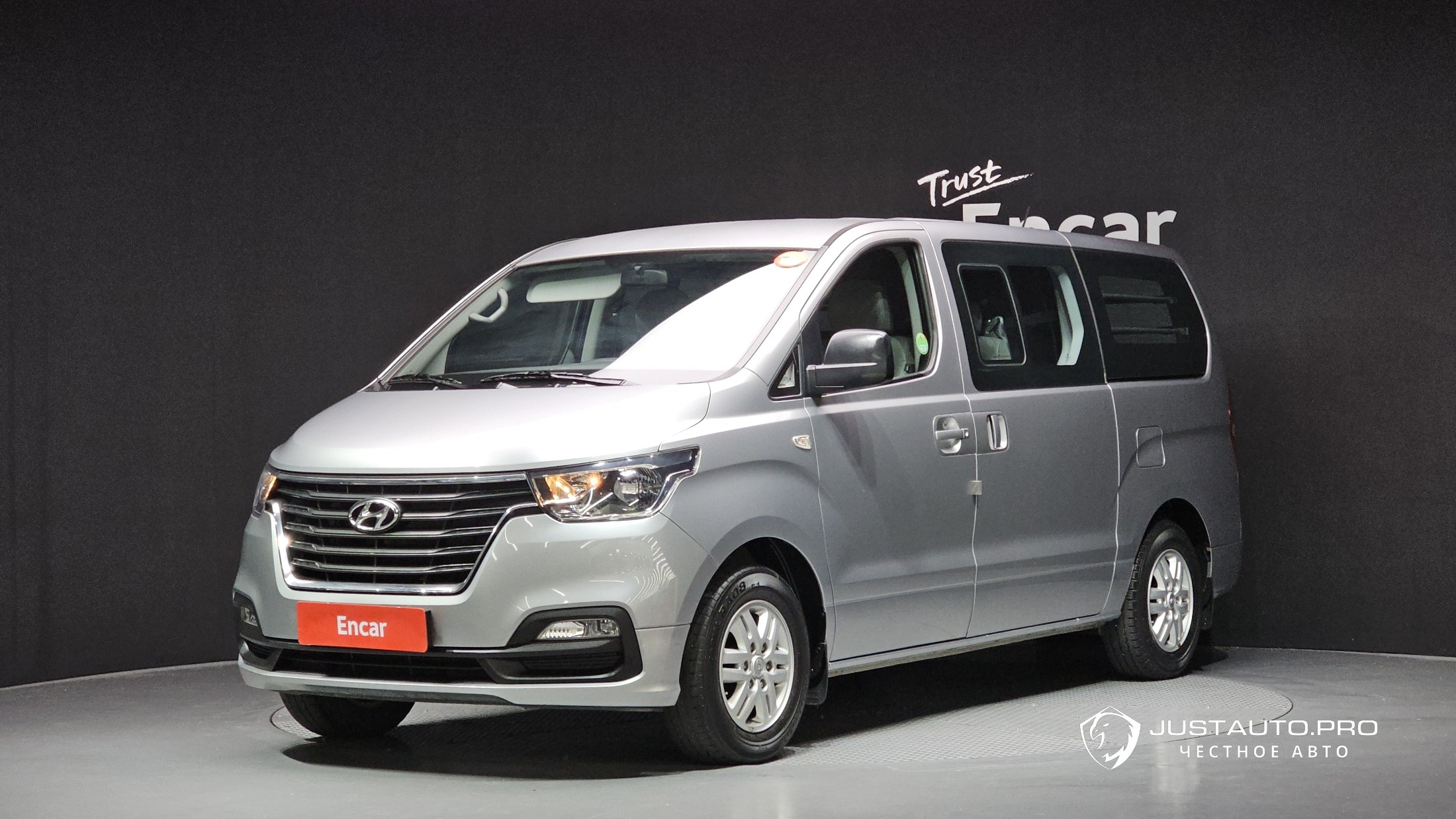 Автомобиль Hyundai Starex