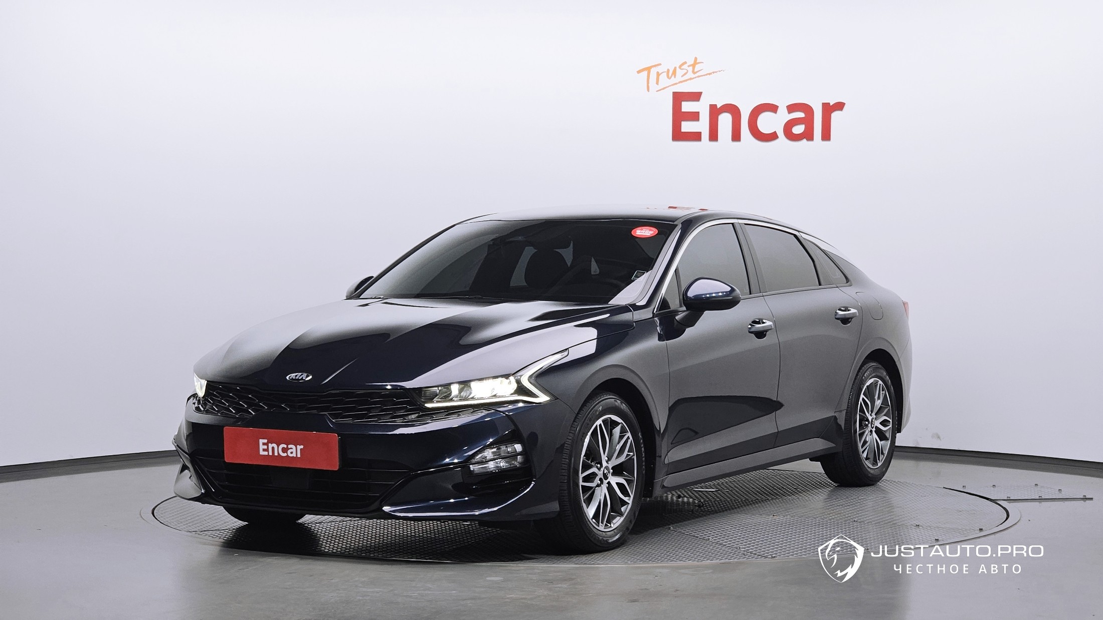 Автомобиль Kia K5