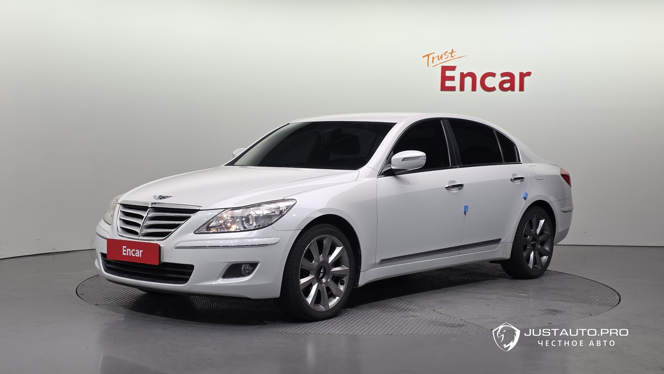 Автомобиль Hyundai Genesis