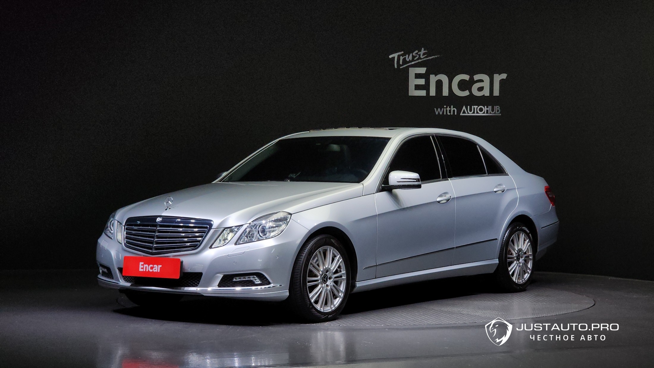 Автомобиль Mercedes-Benz E-Class