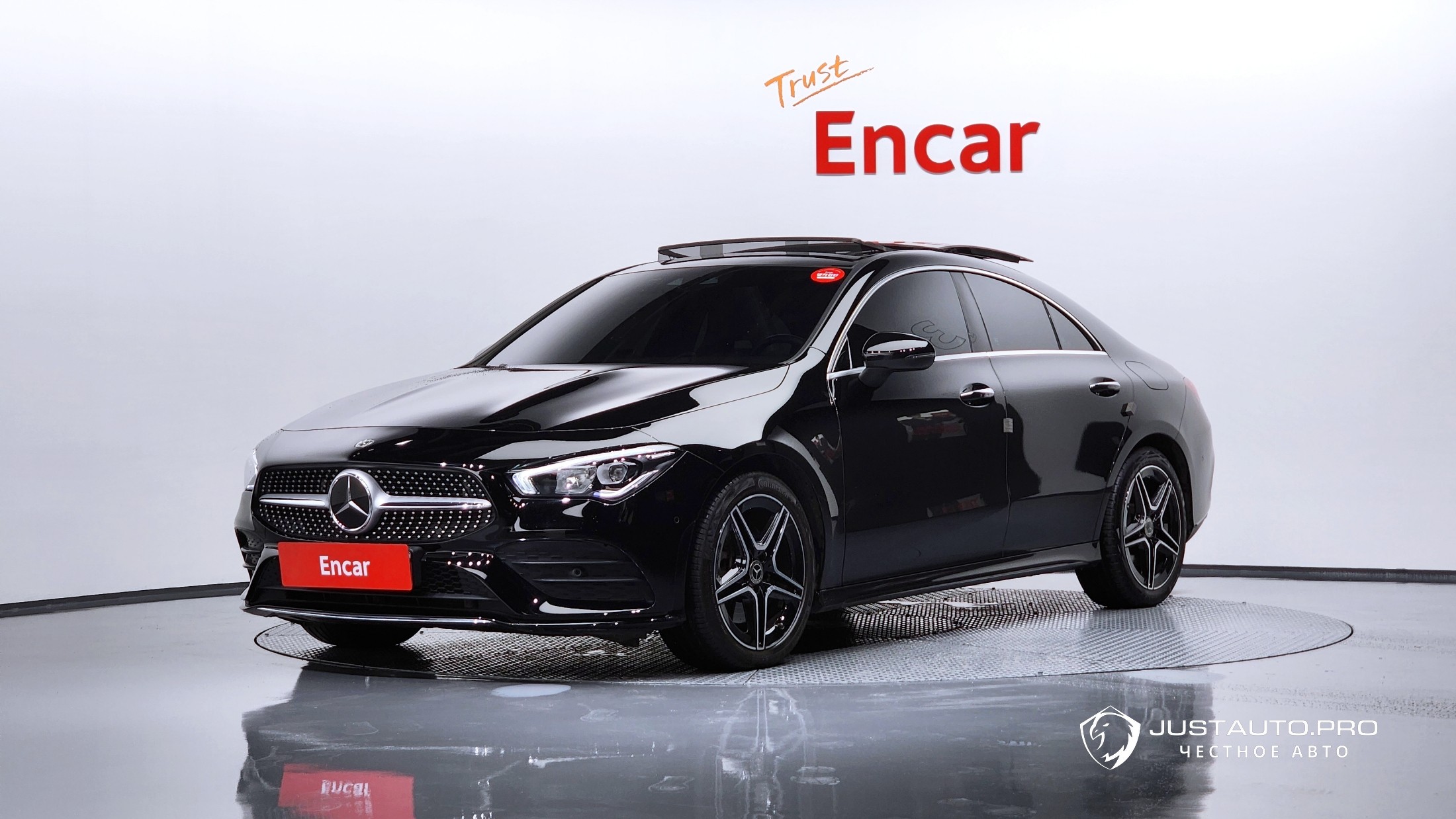 Автомобиль Mercedes-Benz CLA-Class