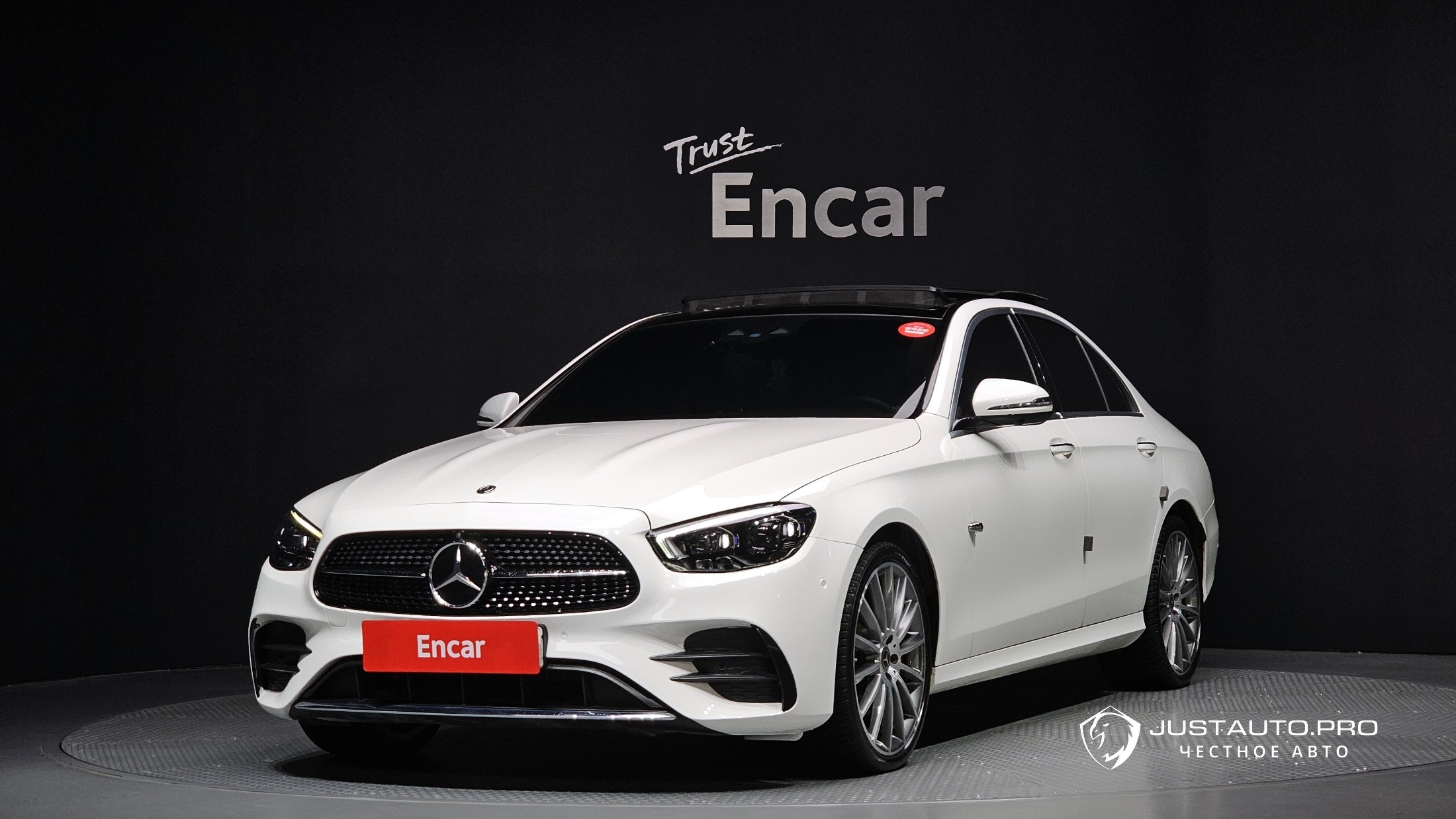 Автомобиль Mercedes-Benz E-Class