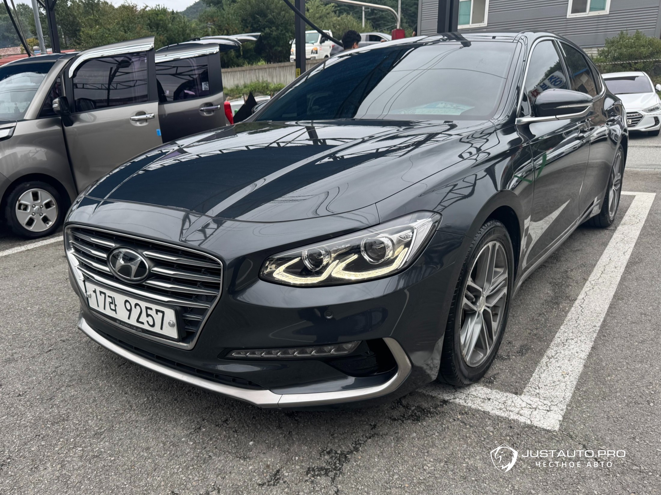 Автомобиль Hyundai Grandeur