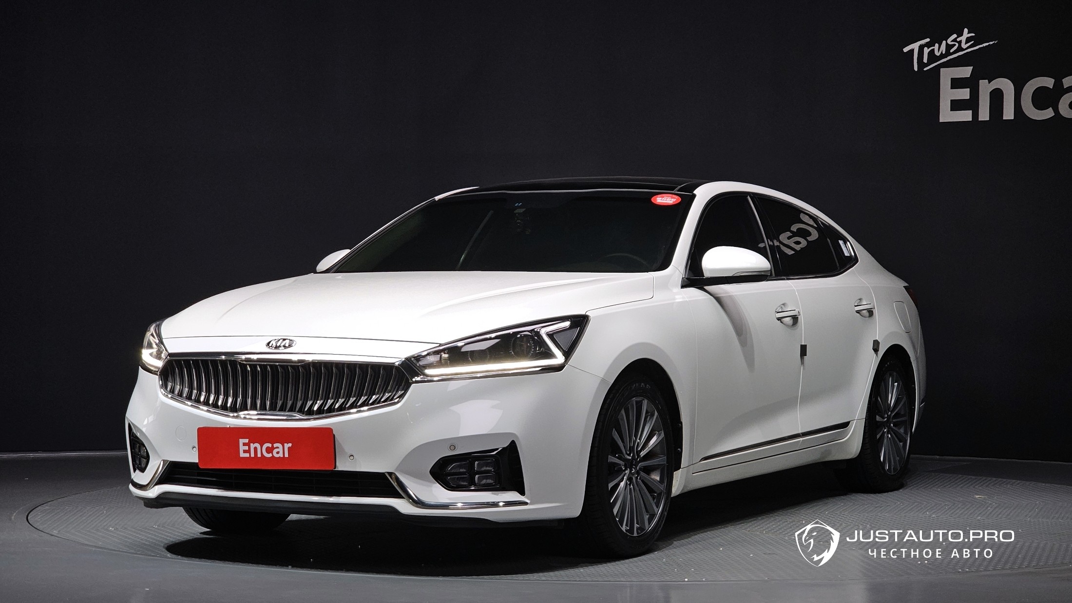 Автомобиль Kia K7