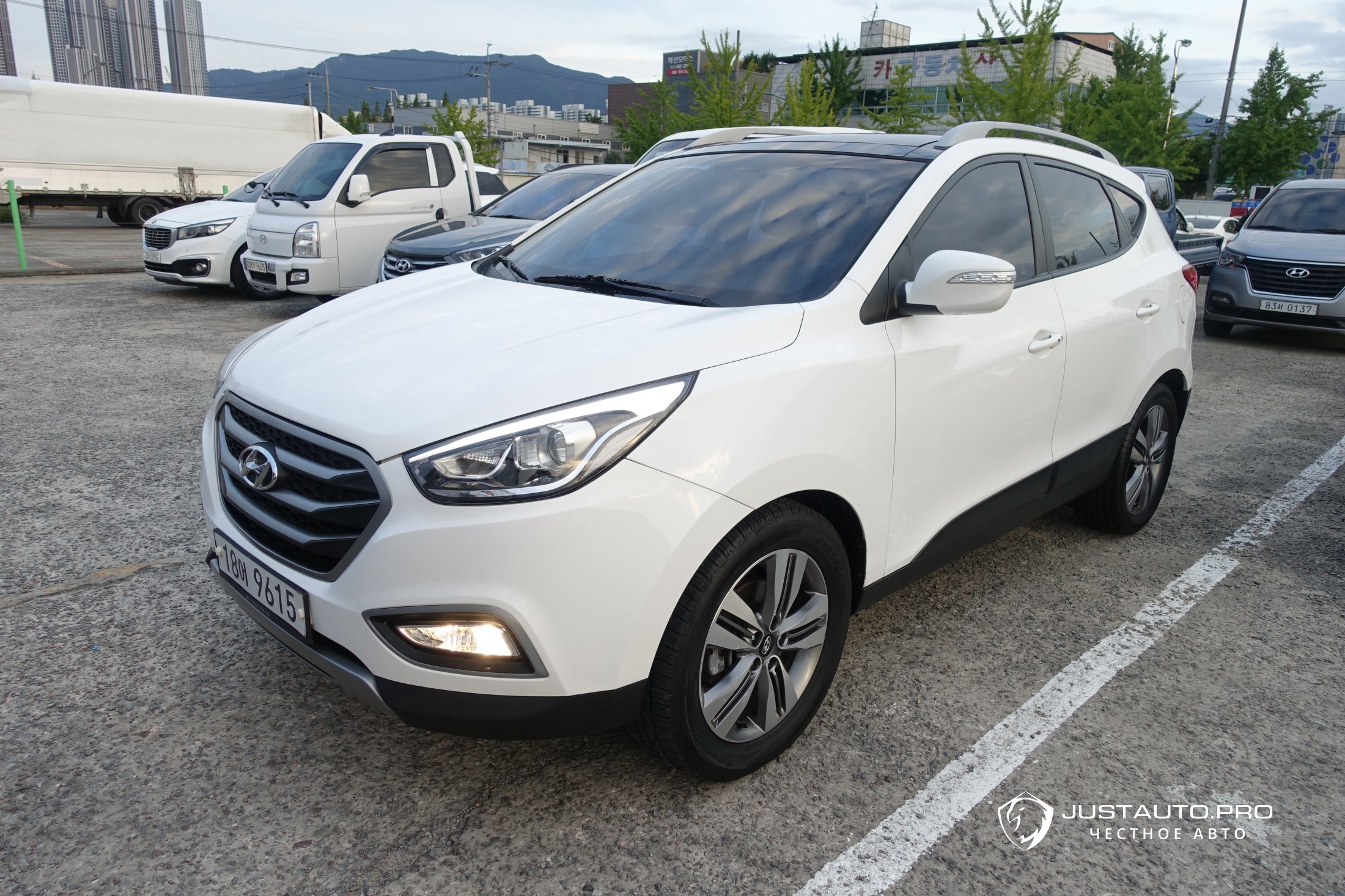 Автомобиль Hyundai Tucson