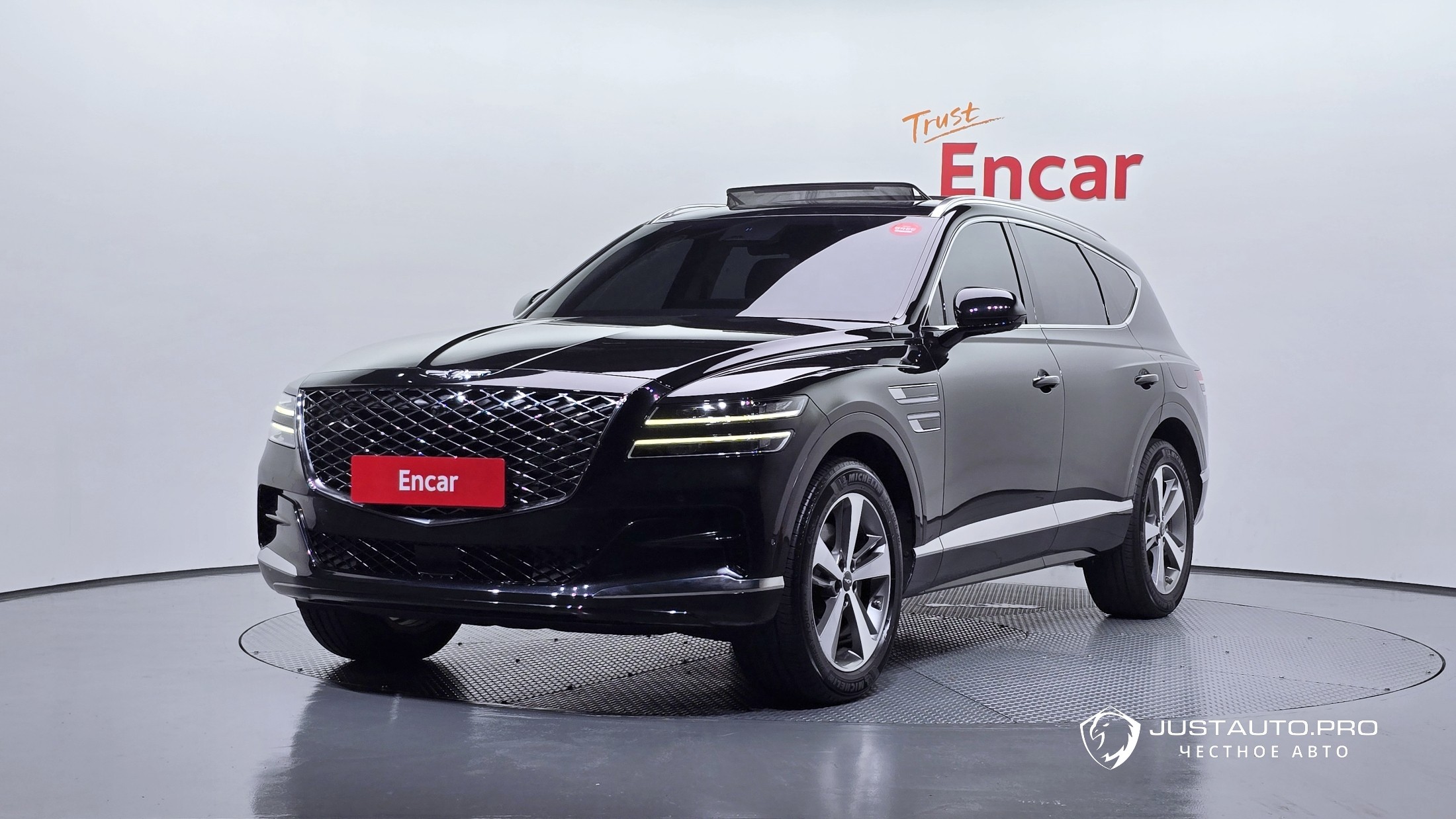 Автомобиль Genesis GV80