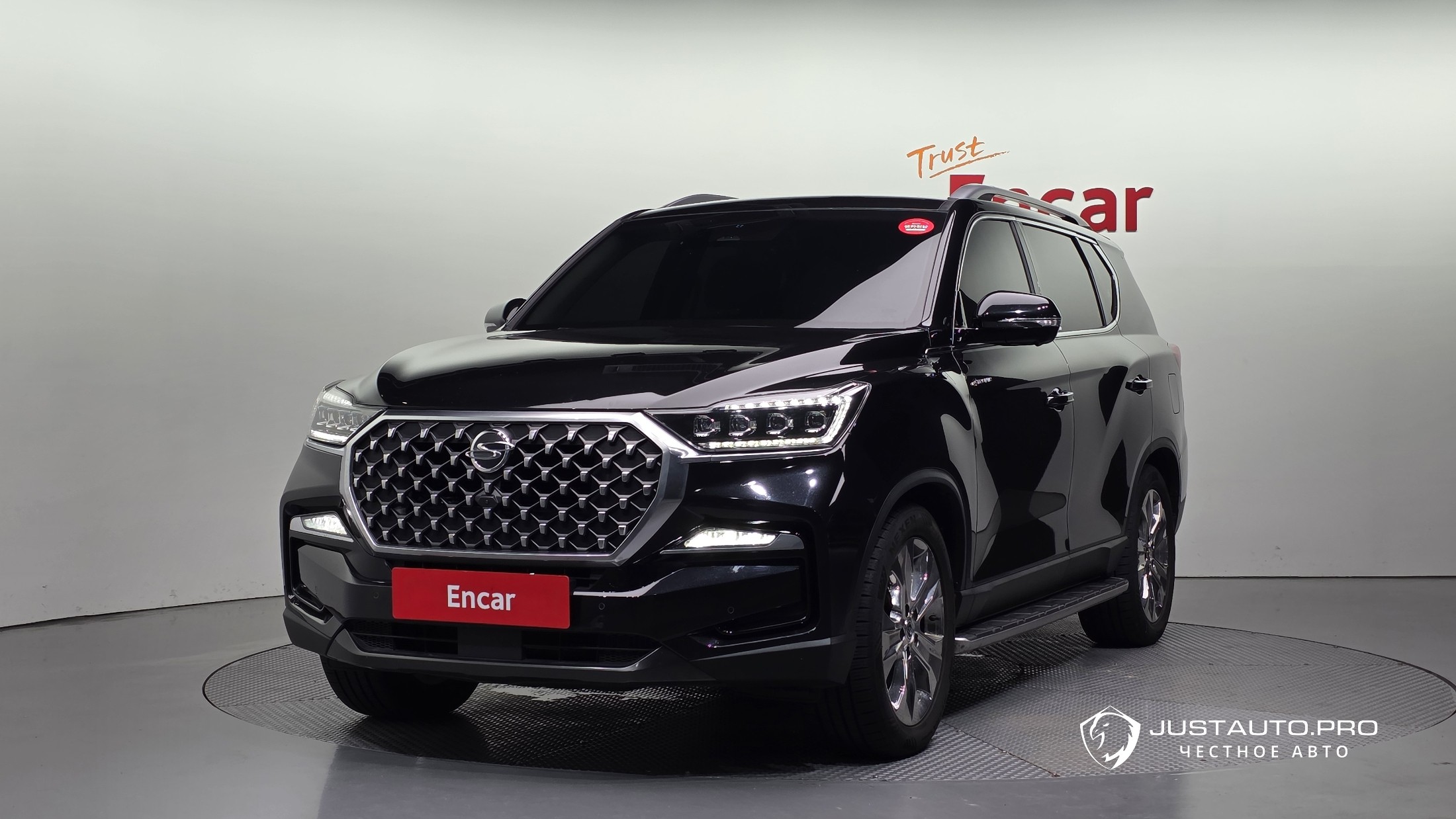 Автомобиль KG_Mobility_Ssangyong Rexton