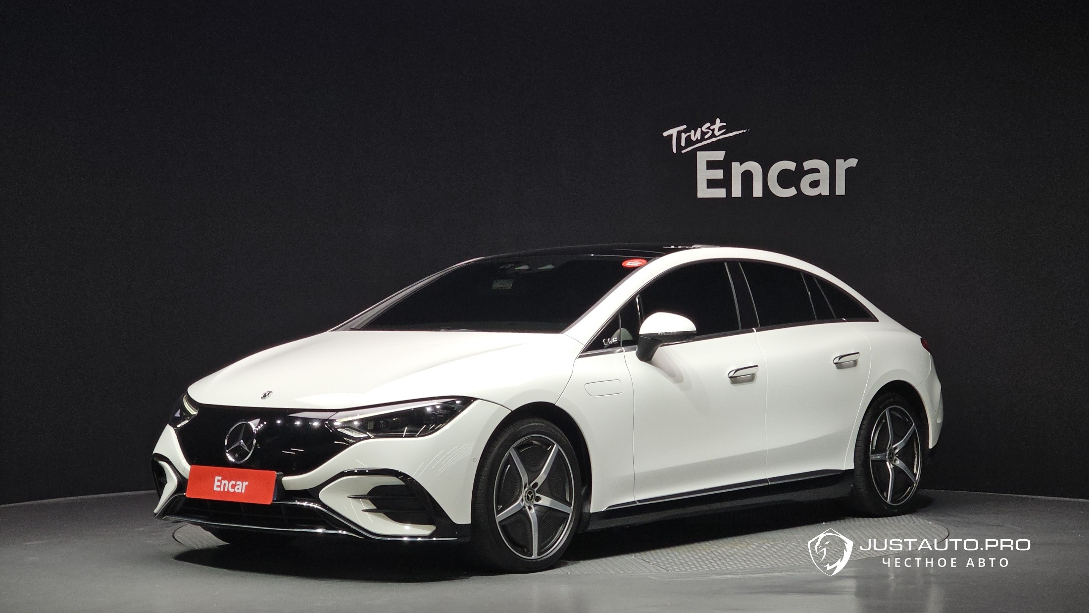 Автомобиль Mercedes-Benz EQE