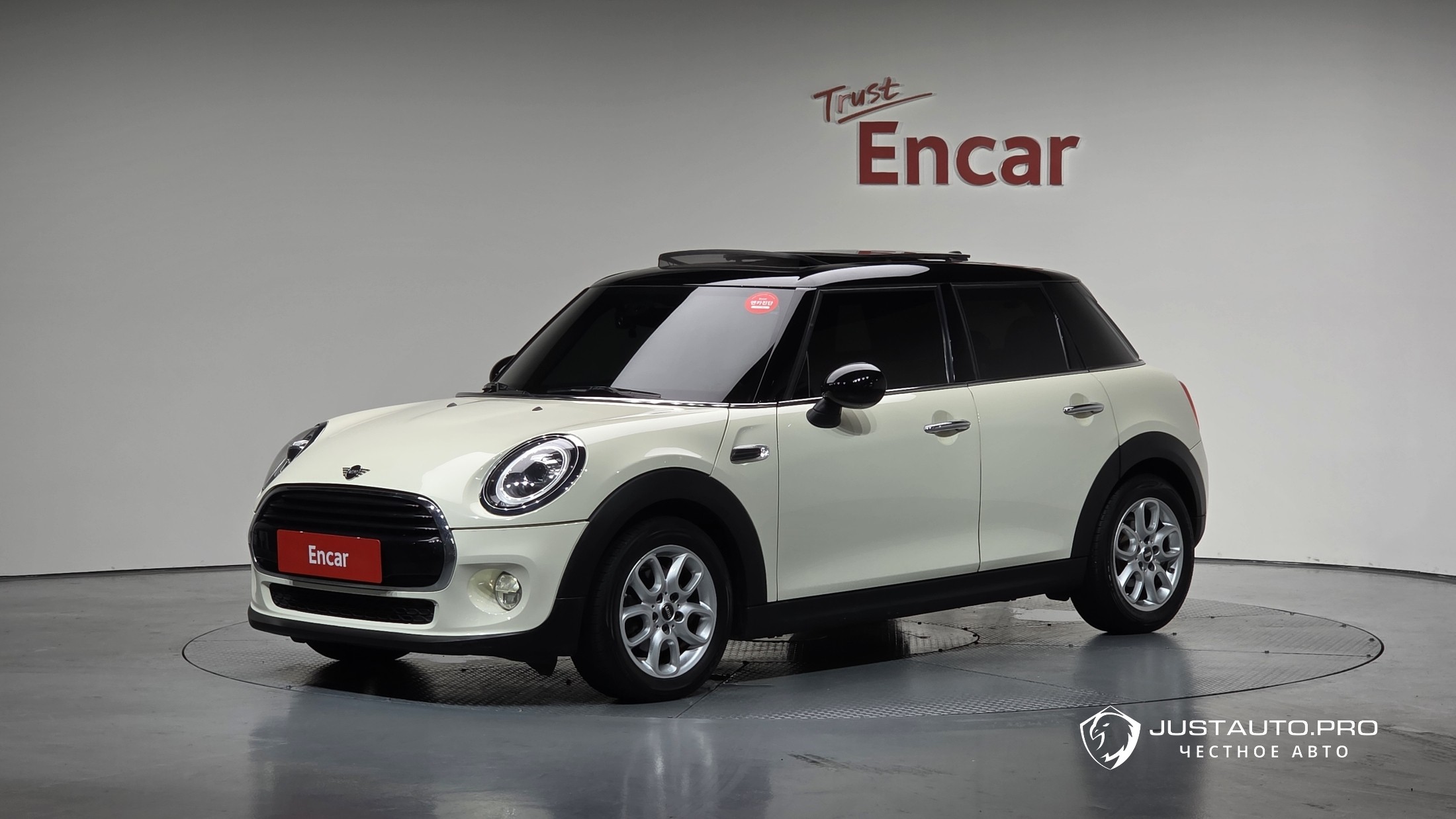 Автомобиль Mini Cooper