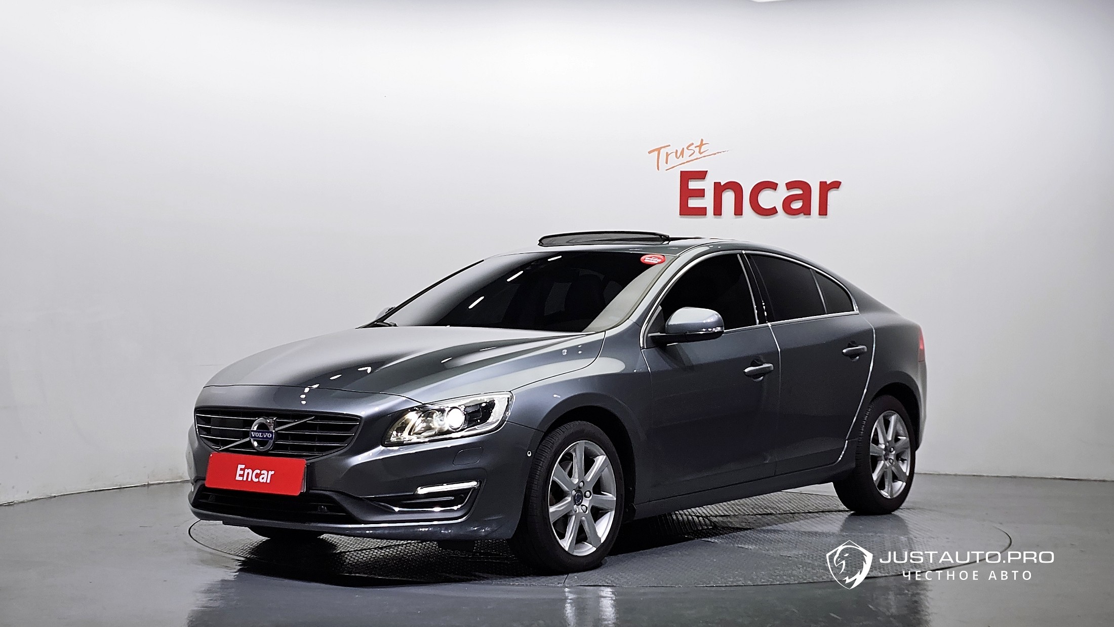 Автомобиль Volvo S60