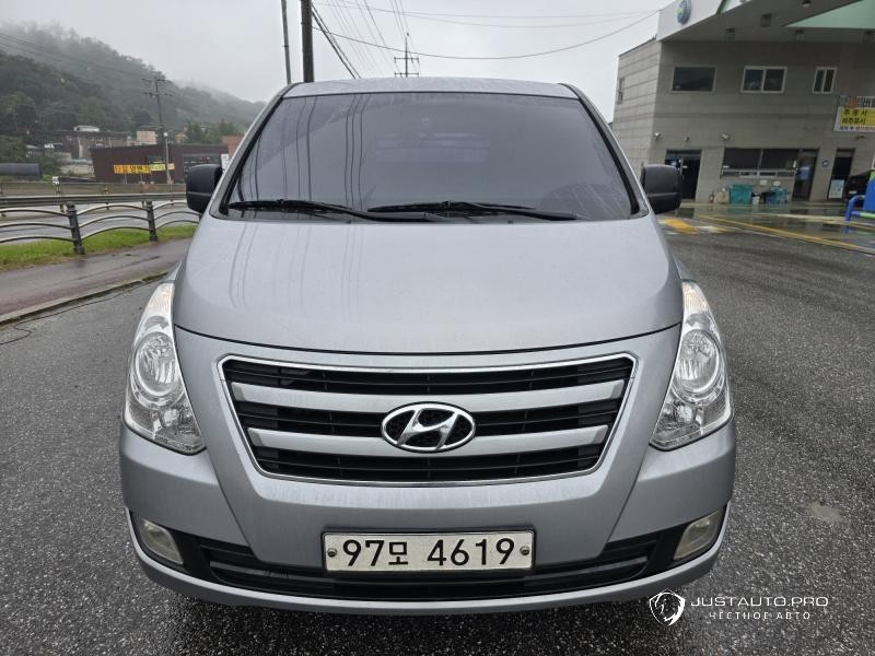 Автомобиль Hyundai Starex