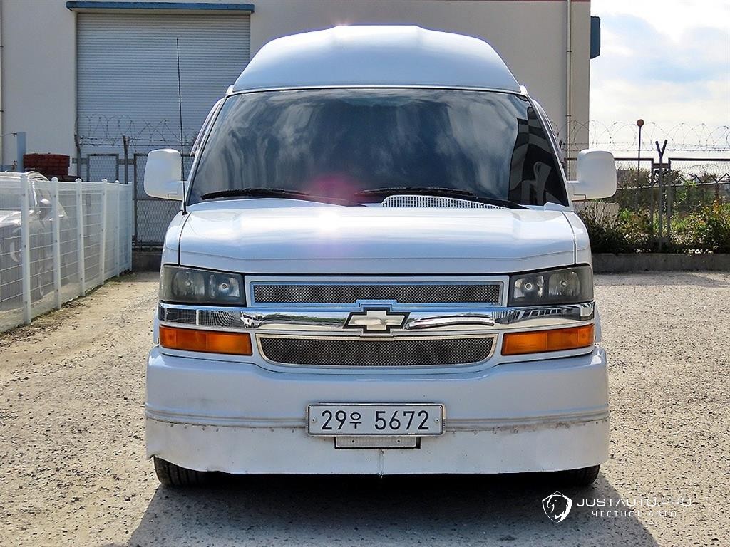 Автомобиль Chevrolet Express Van