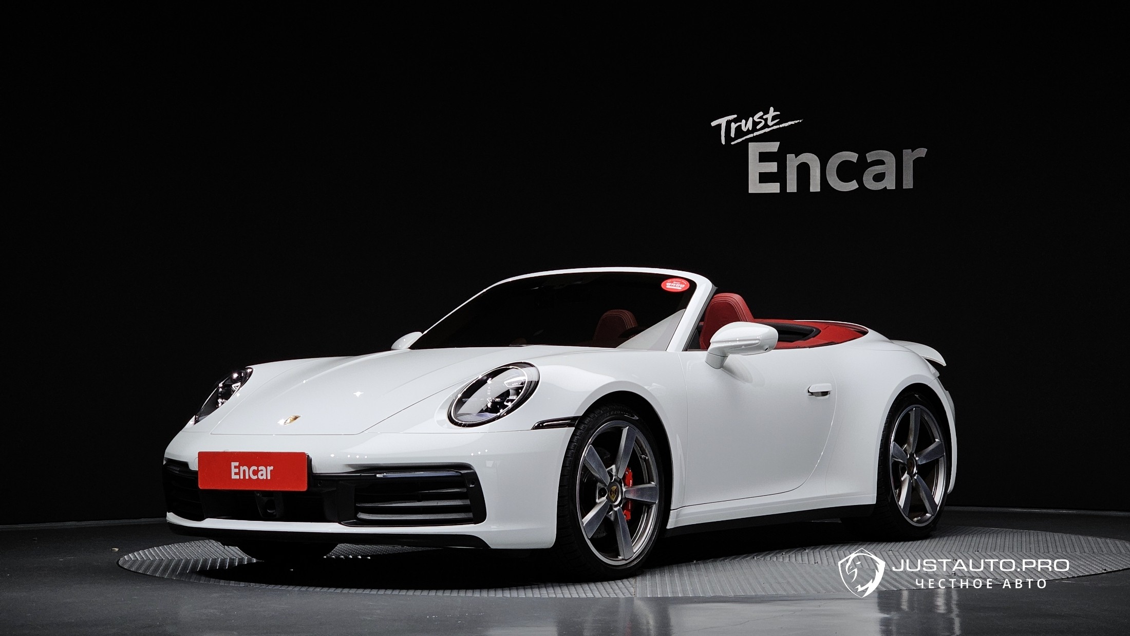 Автомобиль Porsche 911