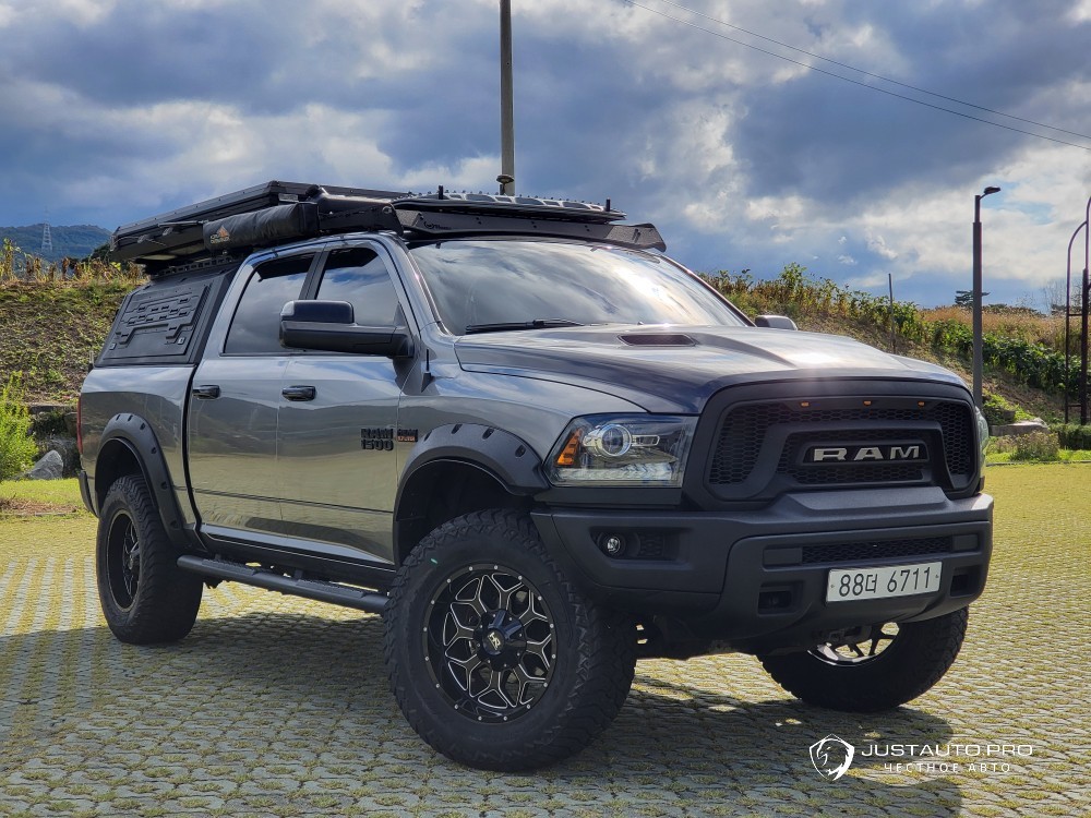 Автомобиль Dodge Ram Pick Up