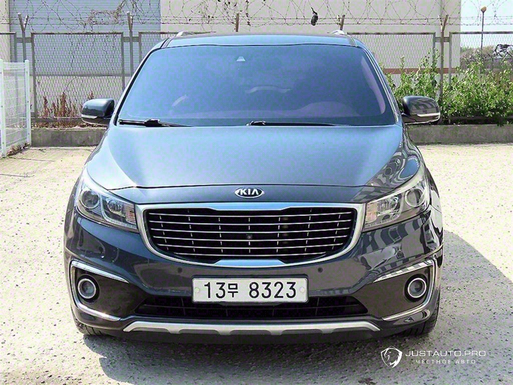 Автомобиль Kia Canival